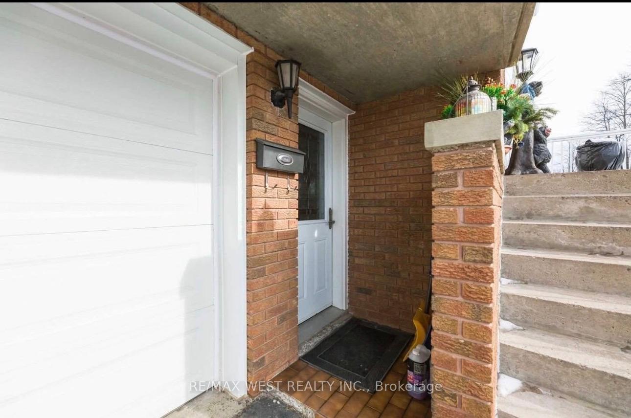 Front of Unit Basement, 4 Dantek Court