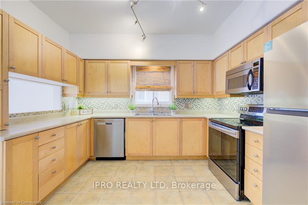 Photo 14 of 165 Patton Drive, Cambridge — HOMEH