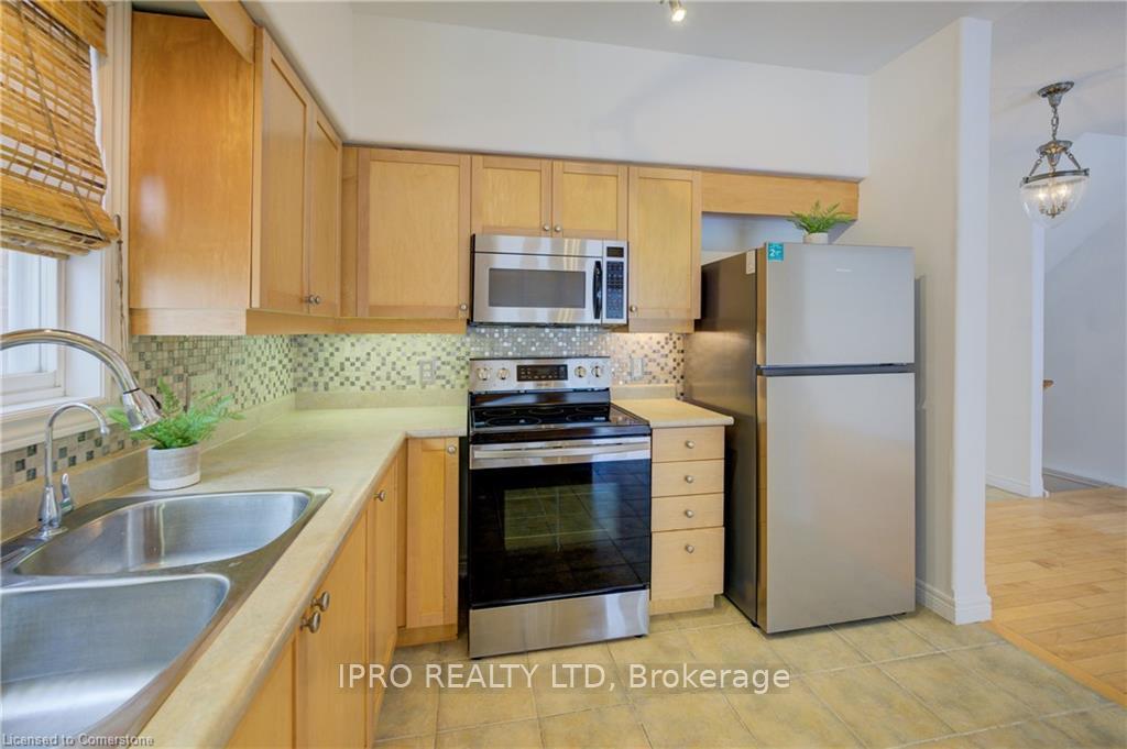 Photo 15 of 165 Patton Drive, Cambridge — HOMEH
