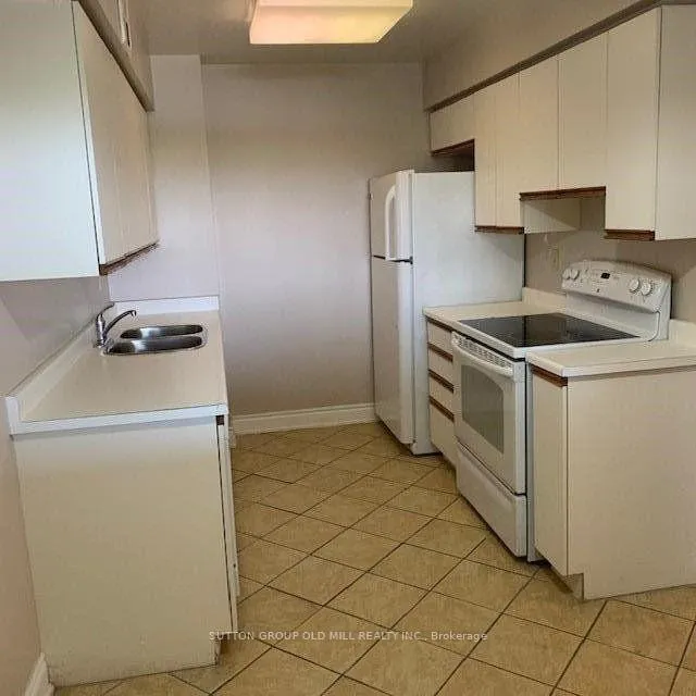 Photo 2 of Unit 2405, 1300 Islington Avenue, Etobicoke, Islington-City Centre West — HOMEH