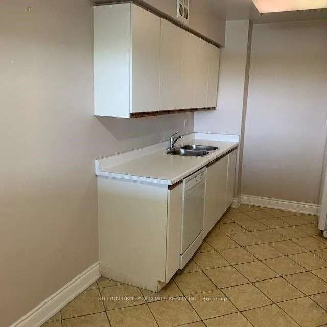Photo 3 of Unit 2405, 1300 Islington Avenue, Etobicoke, Islington-City Centre West — HOMEH