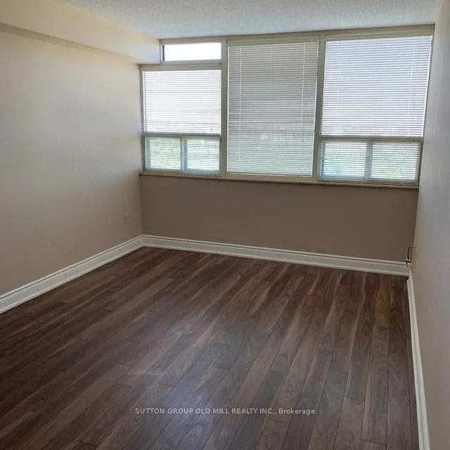 Photo 14 of Unit 2405, 1300 Islington Avenue, Etobicoke, Islington-City Centre West — HOMEH