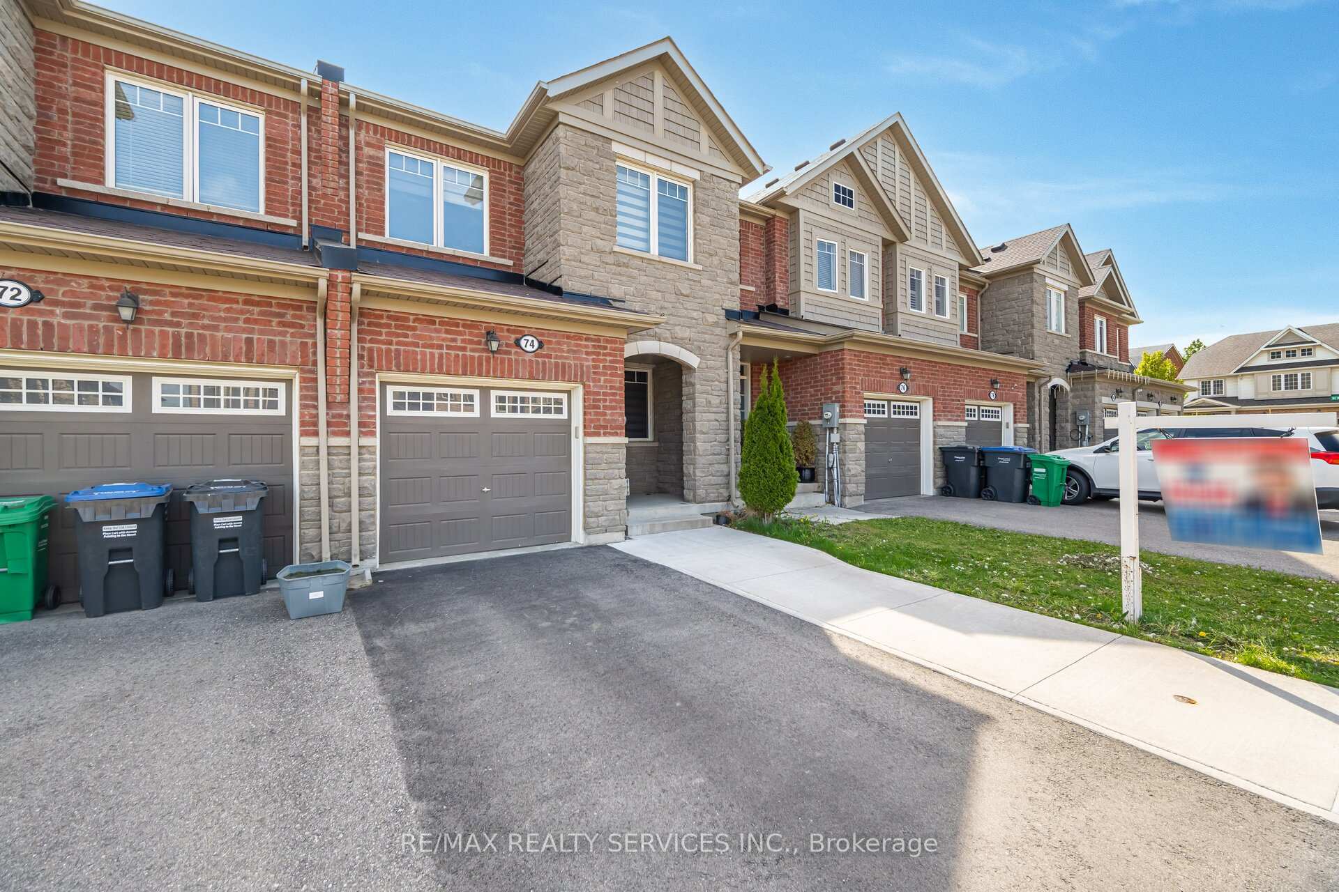 Photo 2 of 74 Phyllis Drive, Caledon, Rural Caledon — HOMEH