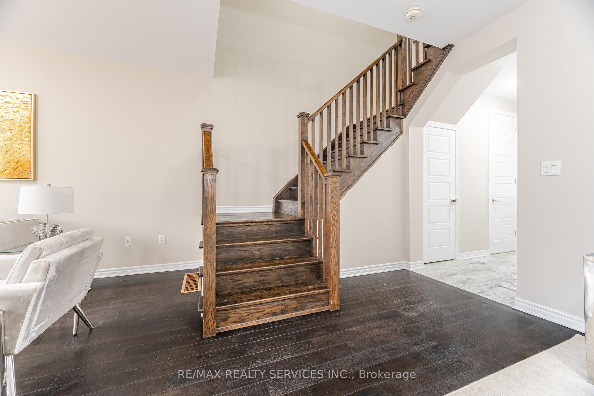 Photo 14 of 74 Phyllis Drive, Caledon, Rural Caledon — HOMEH
