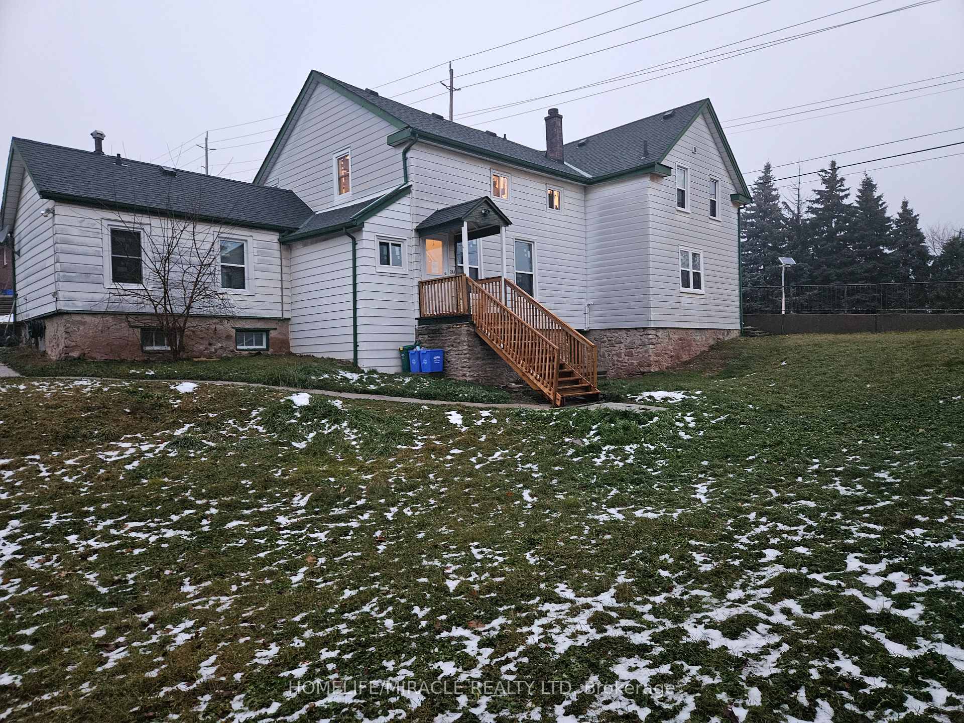 Photo 8 of 24 Main Street N, Halton Hills, Georgetown — HOMEH