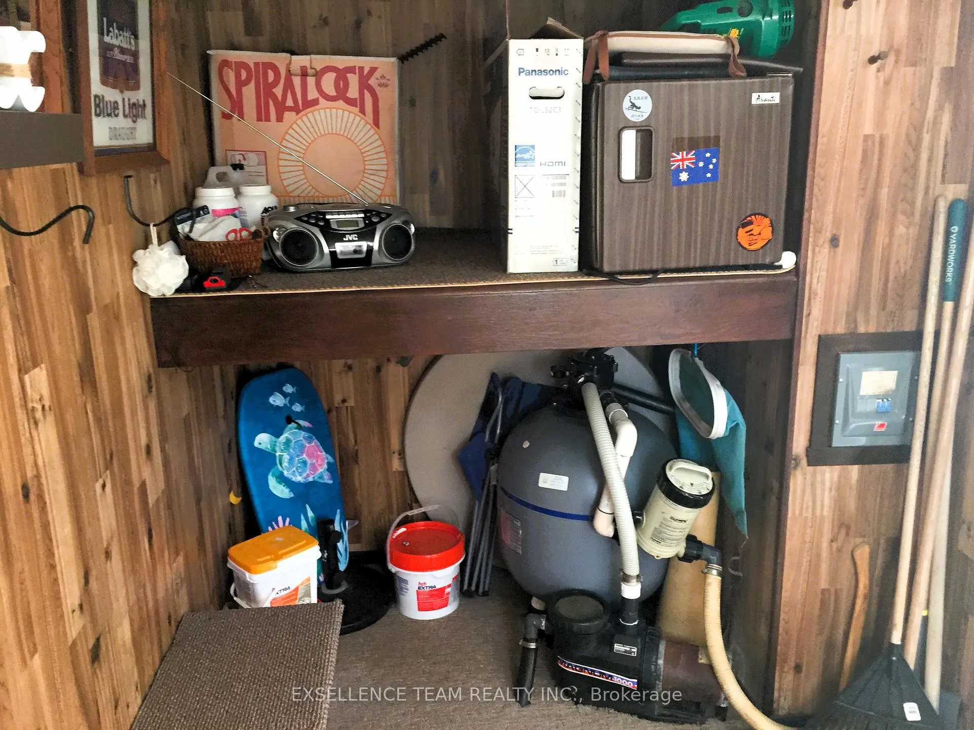 Photo 2 of 717 Sandfield Crescent, Cornwall — HOMEH
