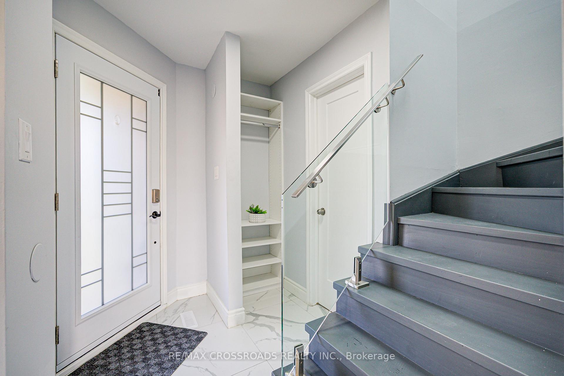 Photo 4 of 93 McMann Crescent, Clarington, Courtice — HOMEH