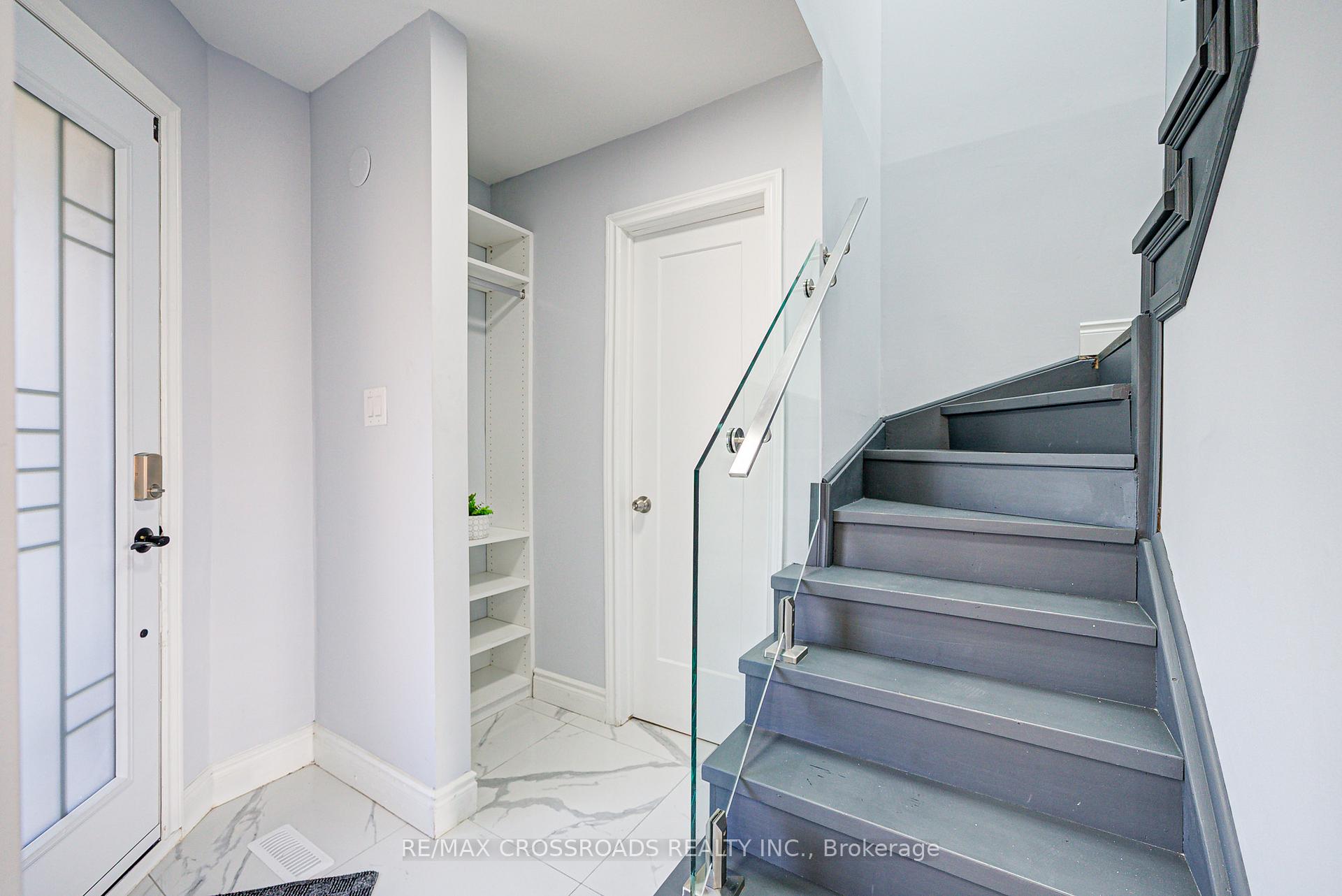 Photo 5 of 93 McMann Crescent, Clarington, Courtice — HOMEH