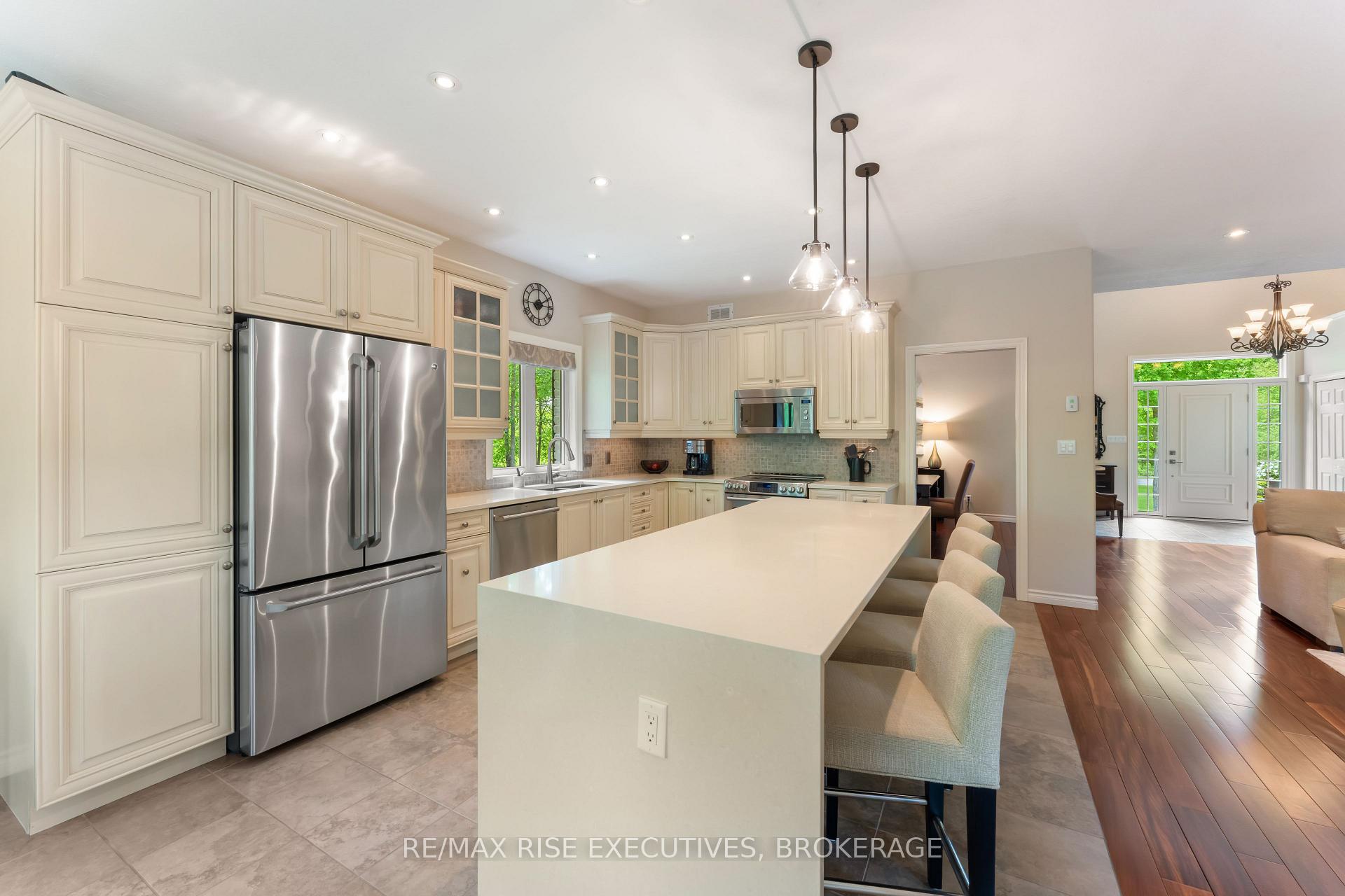 Photo 12 of 56 Fawn Brook Drive, Frontenac, Frontenac South — HOMEH