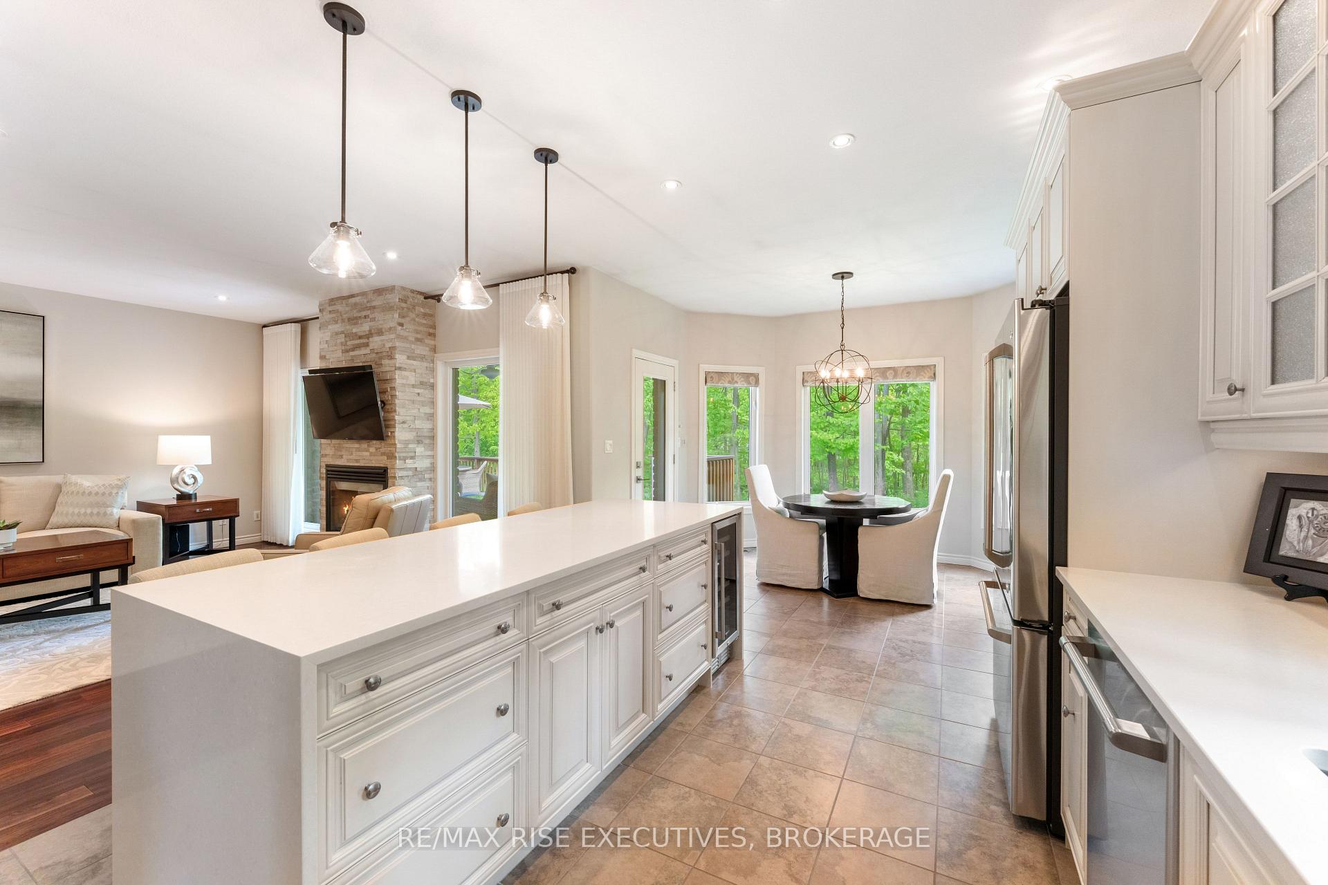 Photo 14 of 56 Fawn Brook Drive, Frontenac, Frontenac South — HOMEH