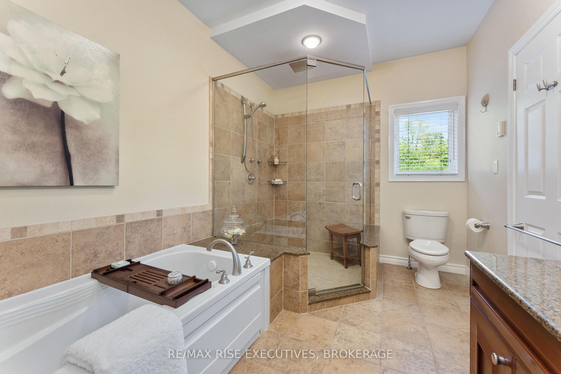 Photo 23 of 56 Fawn Brook Drive, Frontenac, Frontenac South — HOMEH