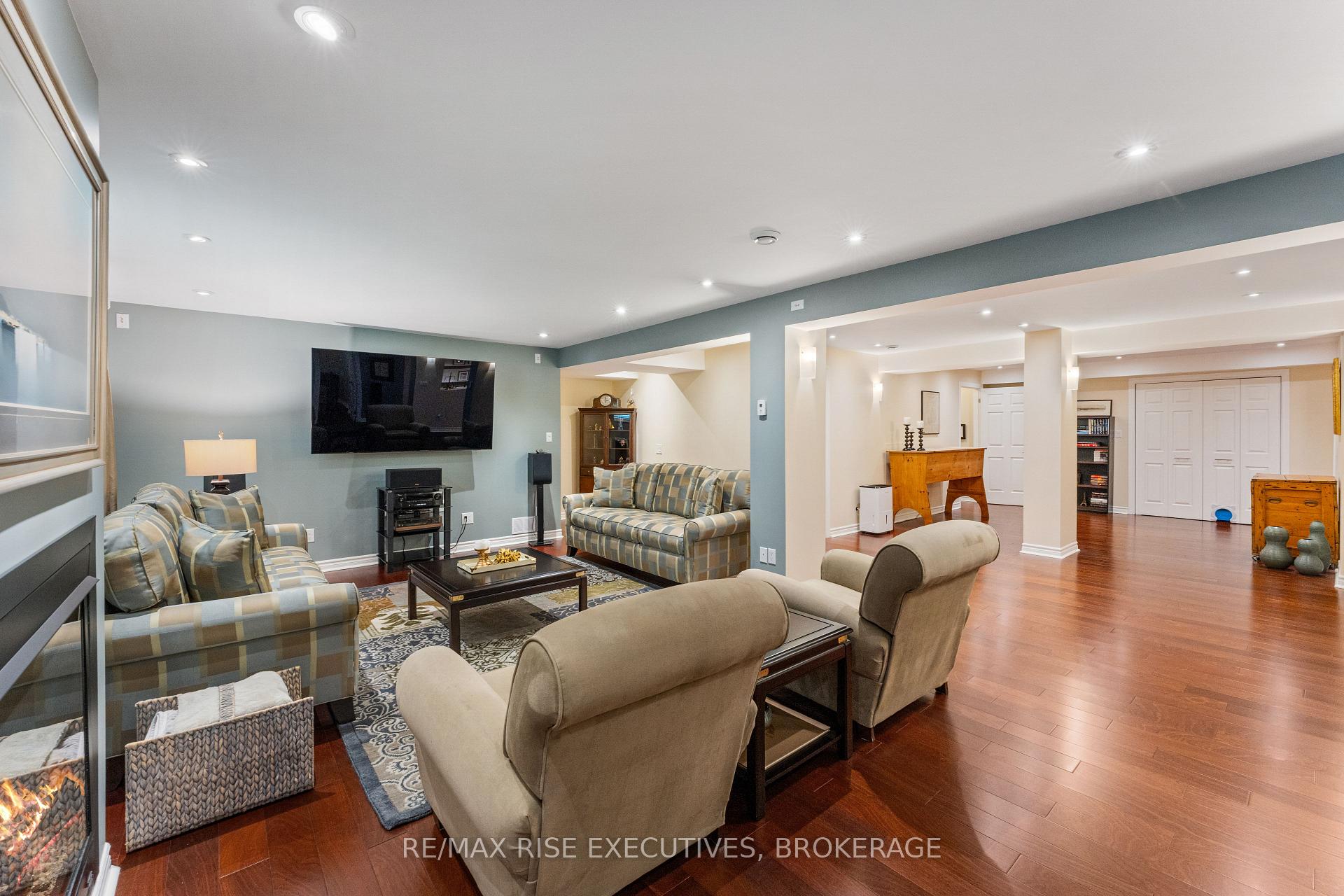 Photo 32 of 56 Fawn Brook Drive, Frontenac, Frontenac South — HOMEH