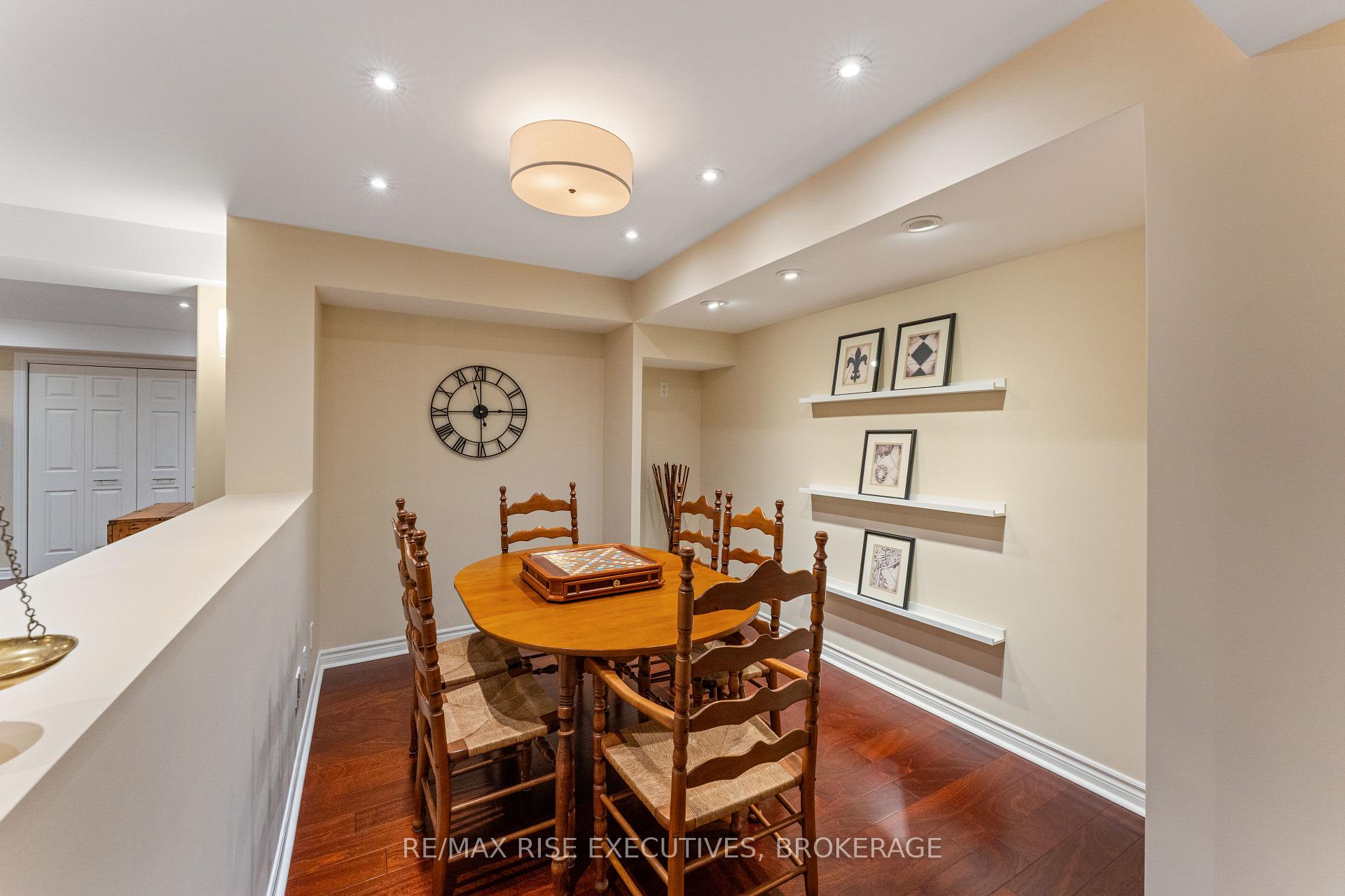 Photo 33 of 56 Fawn Brook Drive, Frontenac, Frontenac South — HOMEH