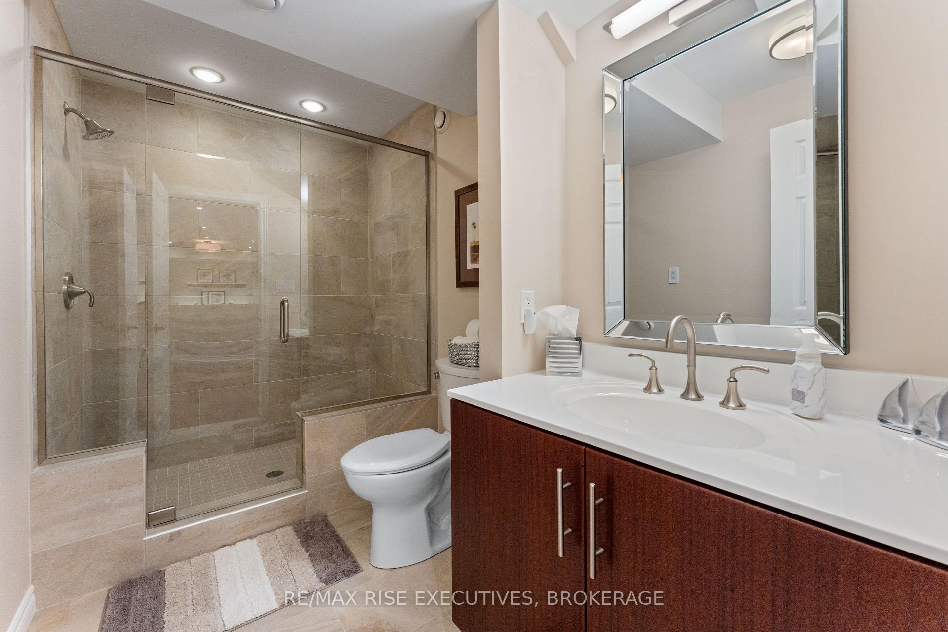 Photo 34 of 56 Fawn Brook Drive, Frontenac, Frontenac South — HOMEH