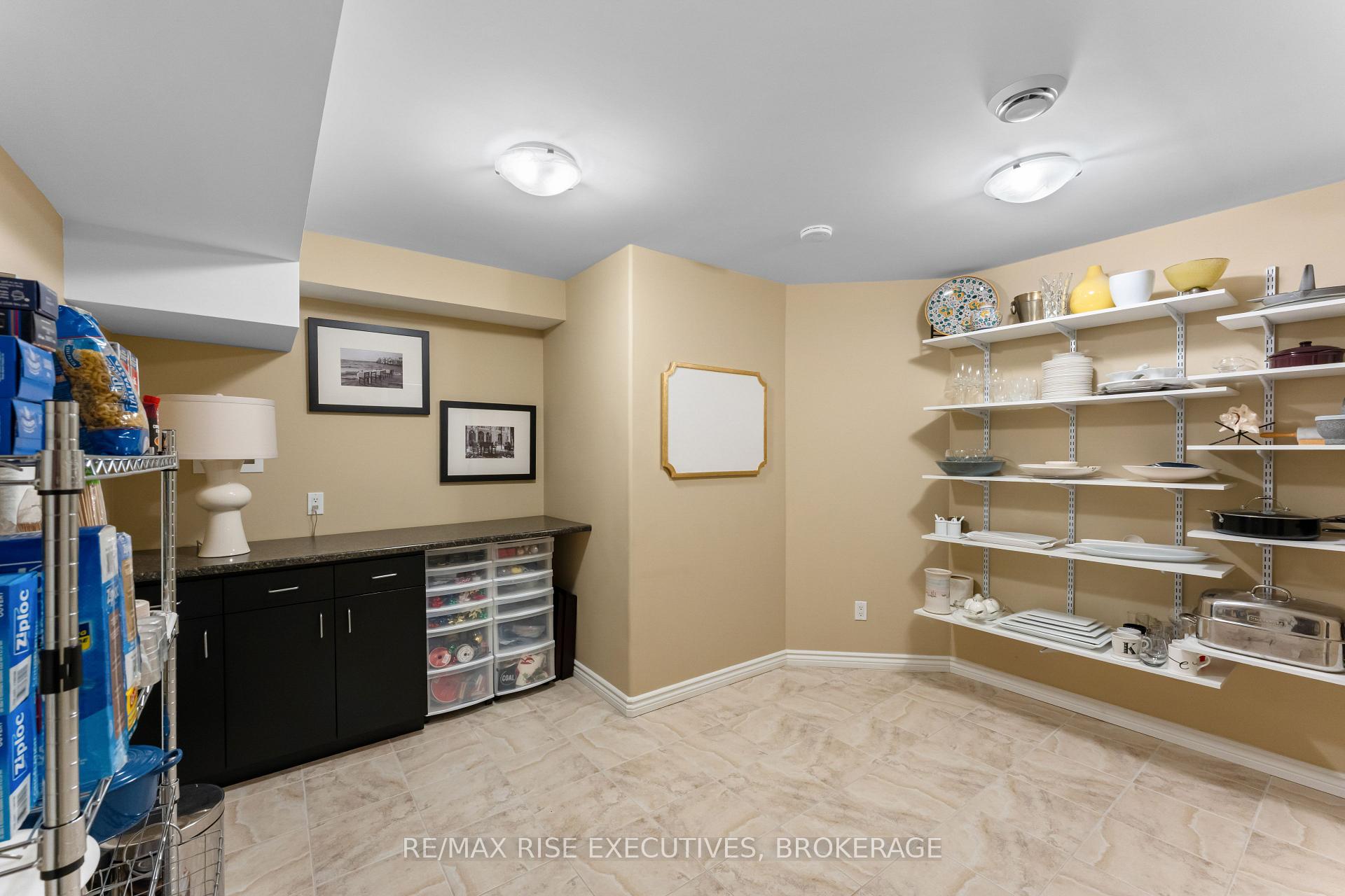 Photo 38 of 56 Fawn Brook Drive, Frontenac, Frontenac South — HOMEH