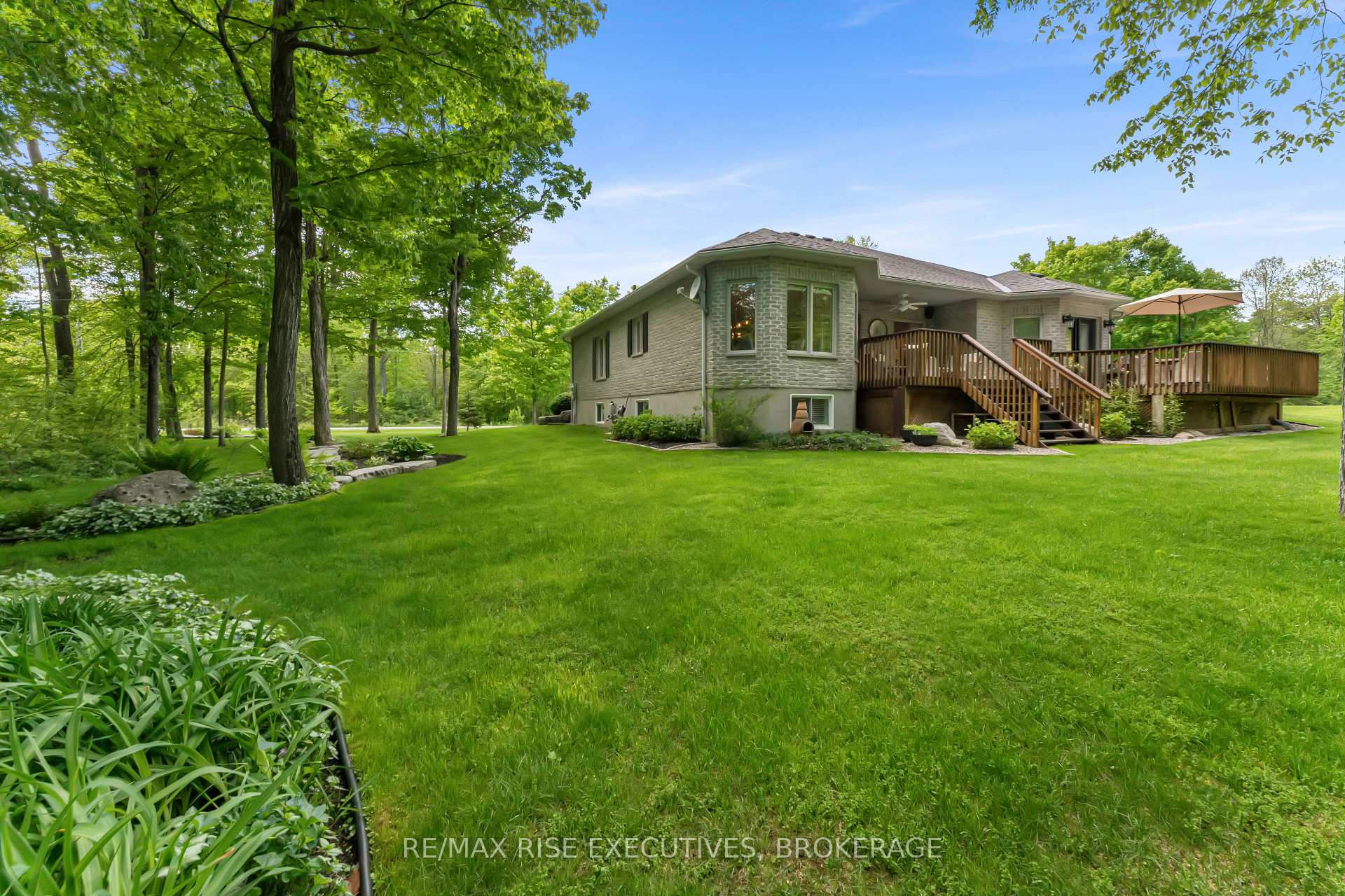 Photo 41 of 56 Fawn Brook Drive, Frontenac, Frontenac South — HOMEH