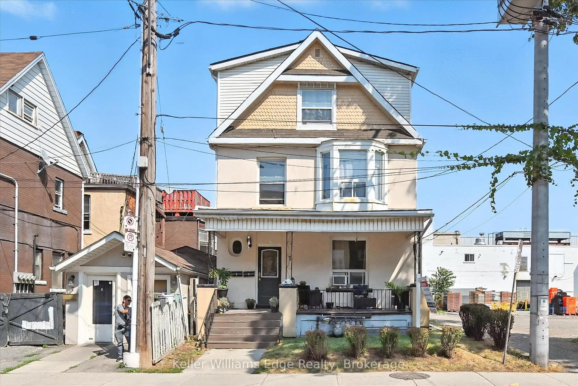 Photo 2 of 9 Tisdale Street S, Hamilton, Landsdale — HOMEH