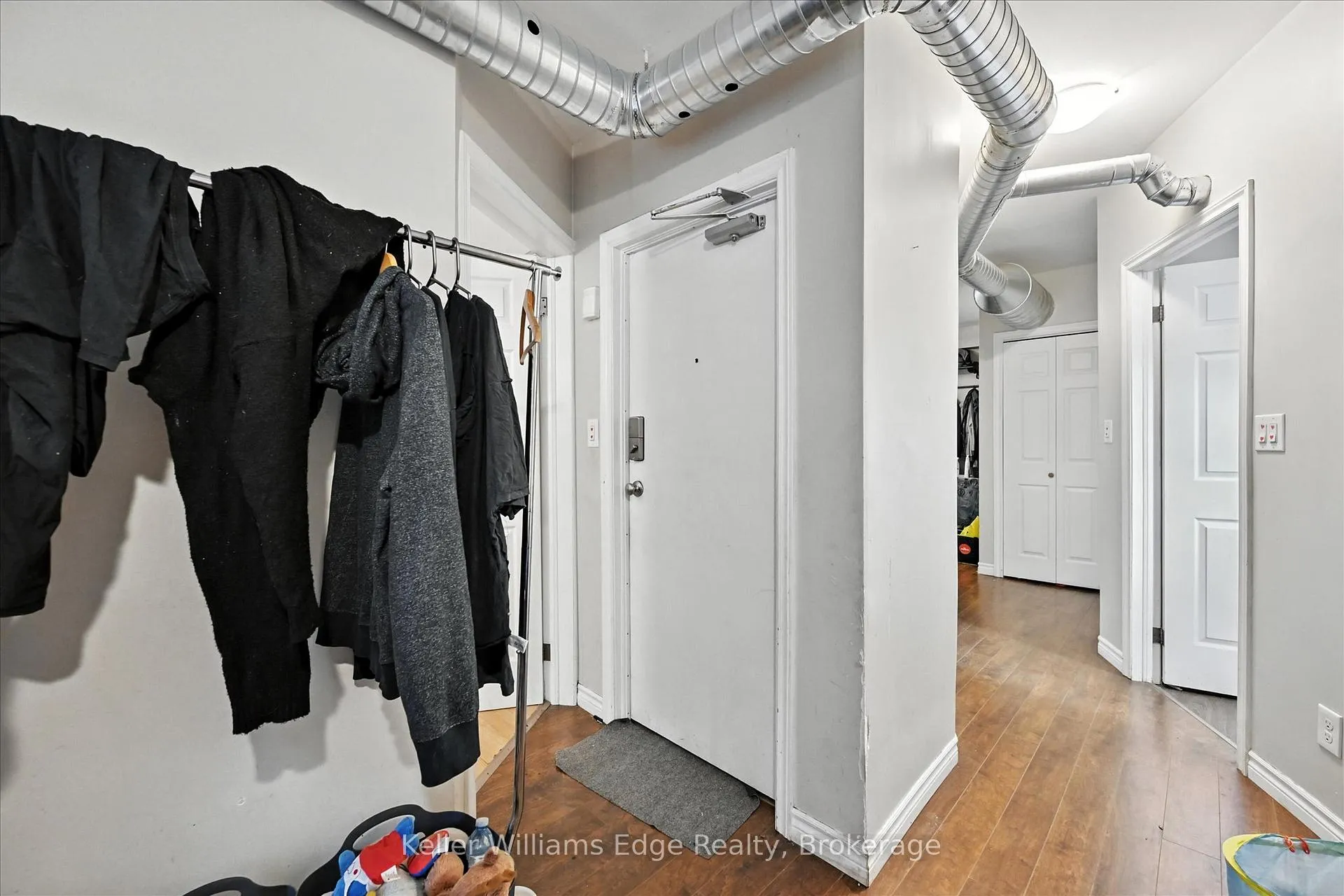 Photo 7 of 9 Tisdale Street S, Hamilton, Landsdale — HOMEH