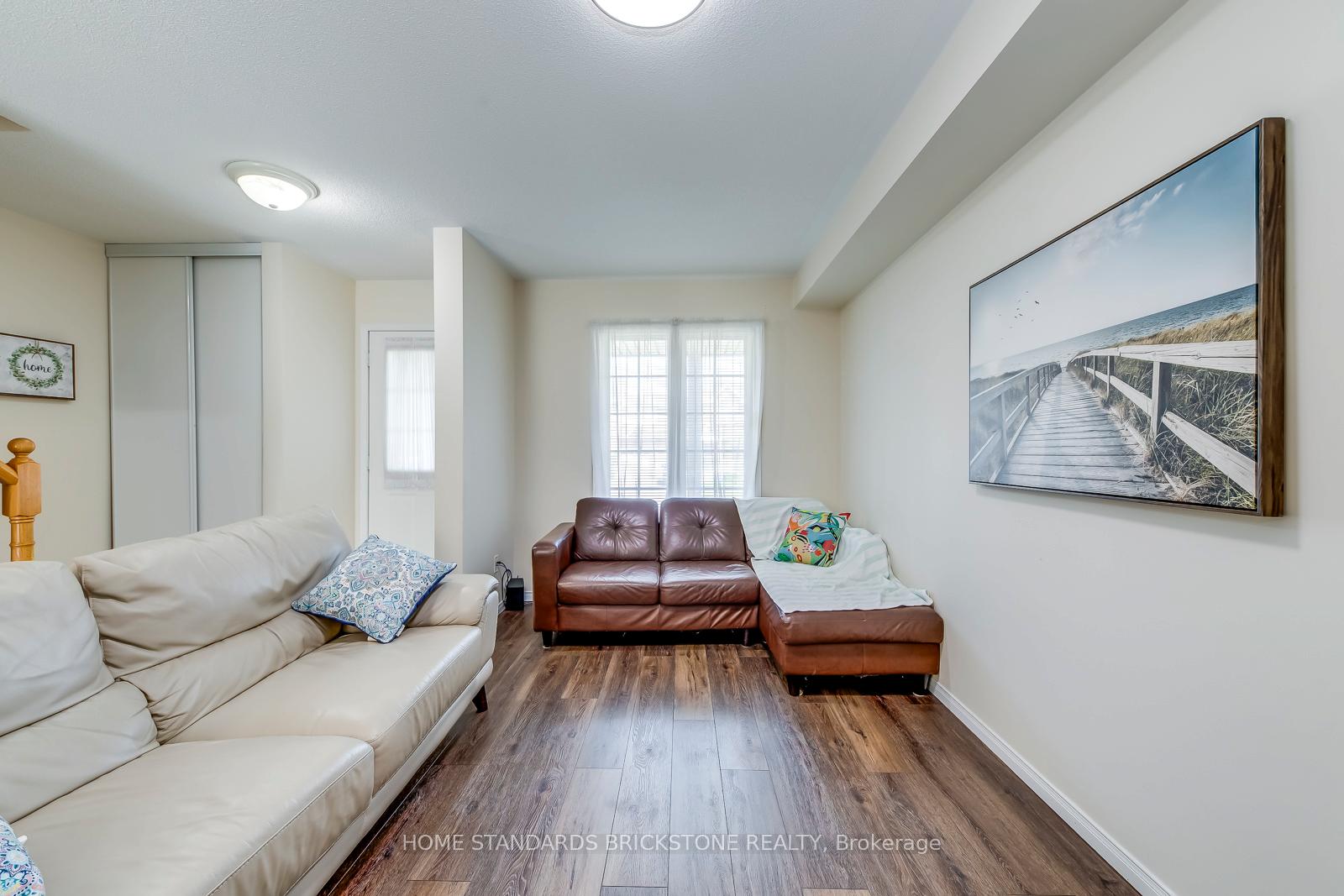 Photo 8 of 36 Trevino Circle, Barrie, 400 North — HOMEH