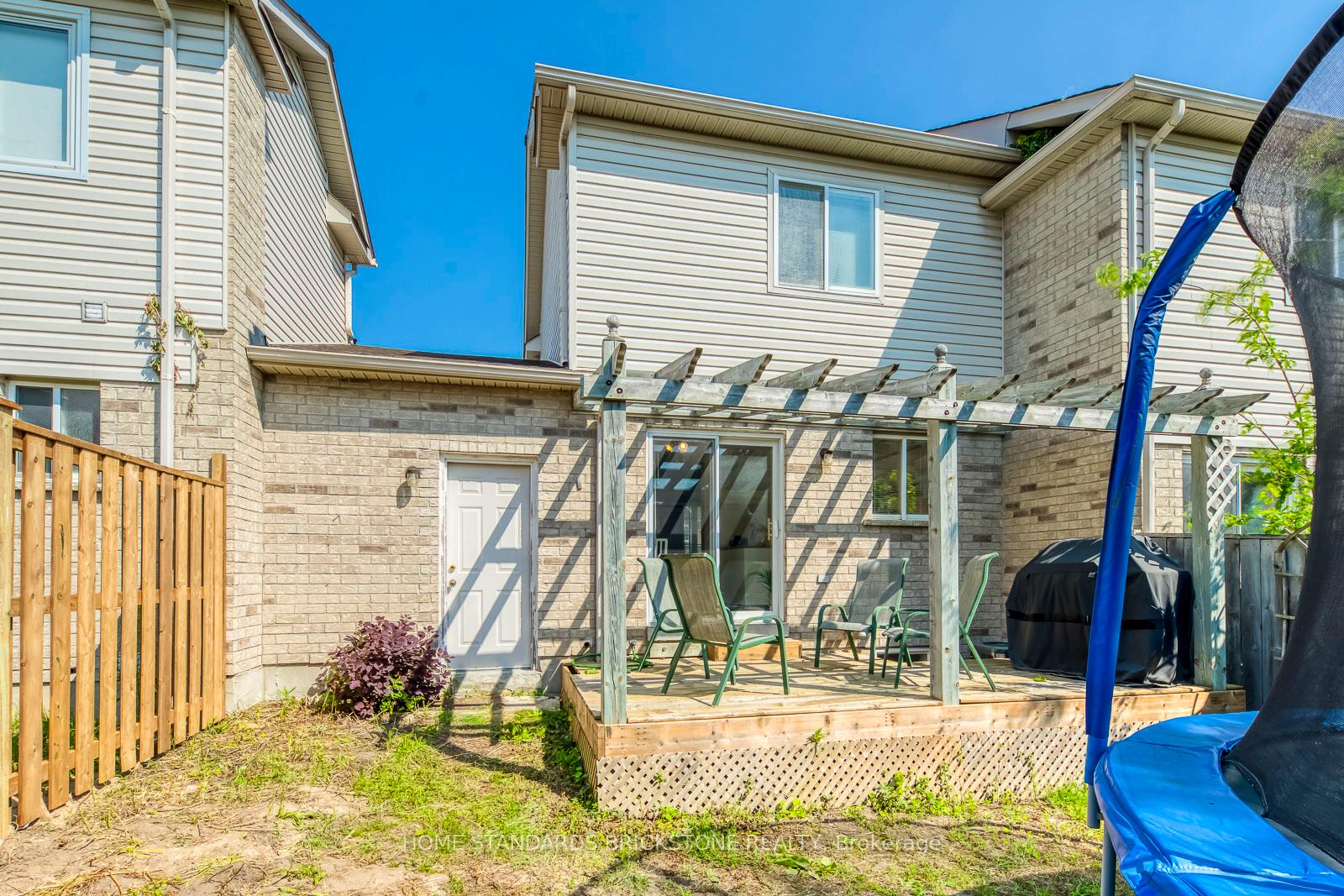 Photo 32 of 36 Trevino Circle, Barrie, 400 North — HOMEH