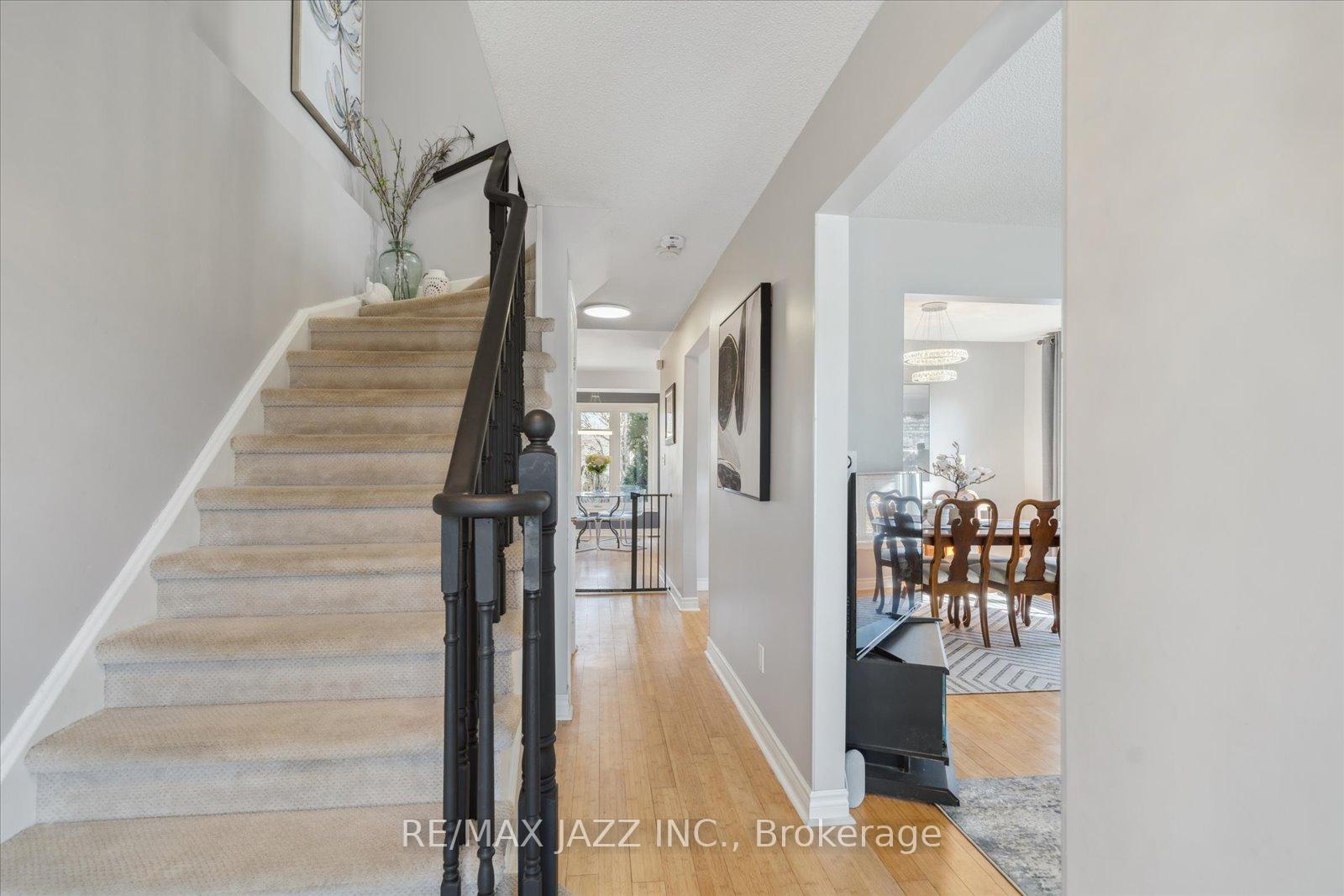 Photo 6 of 19 Valleycrest Drive, Clarington, Courtice — HOMEH