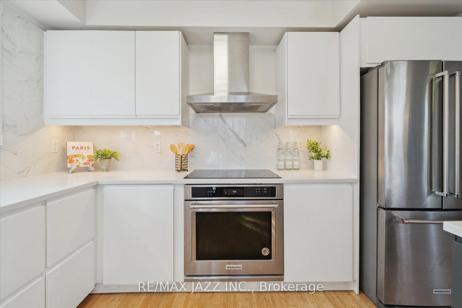 Photo 15 of 19 Valleycrest Drive, Clarington, Courtice — HOMEH