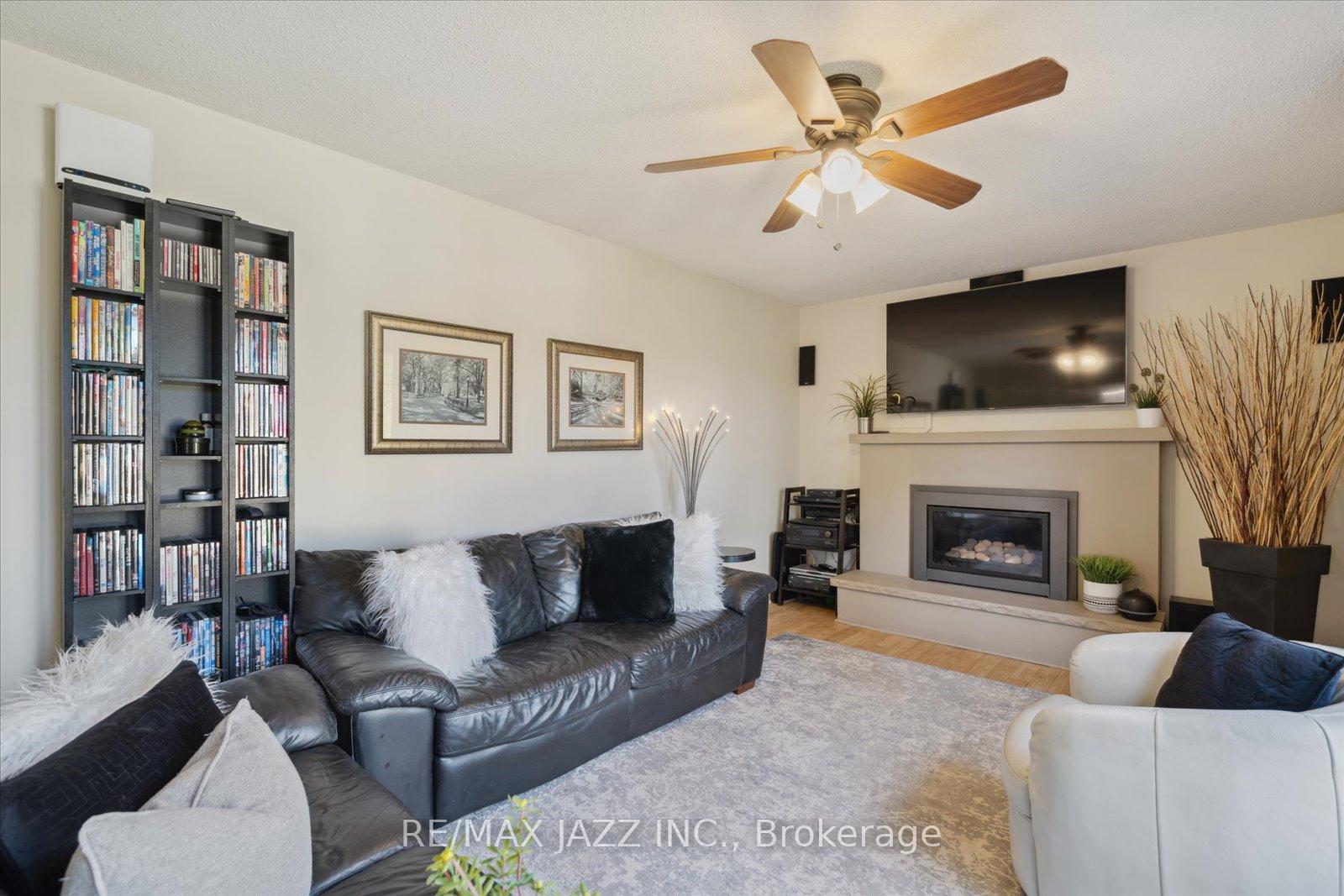 Photo 17 of 19 Valleycrest Drive, Clarington, Courtice — HOMEH