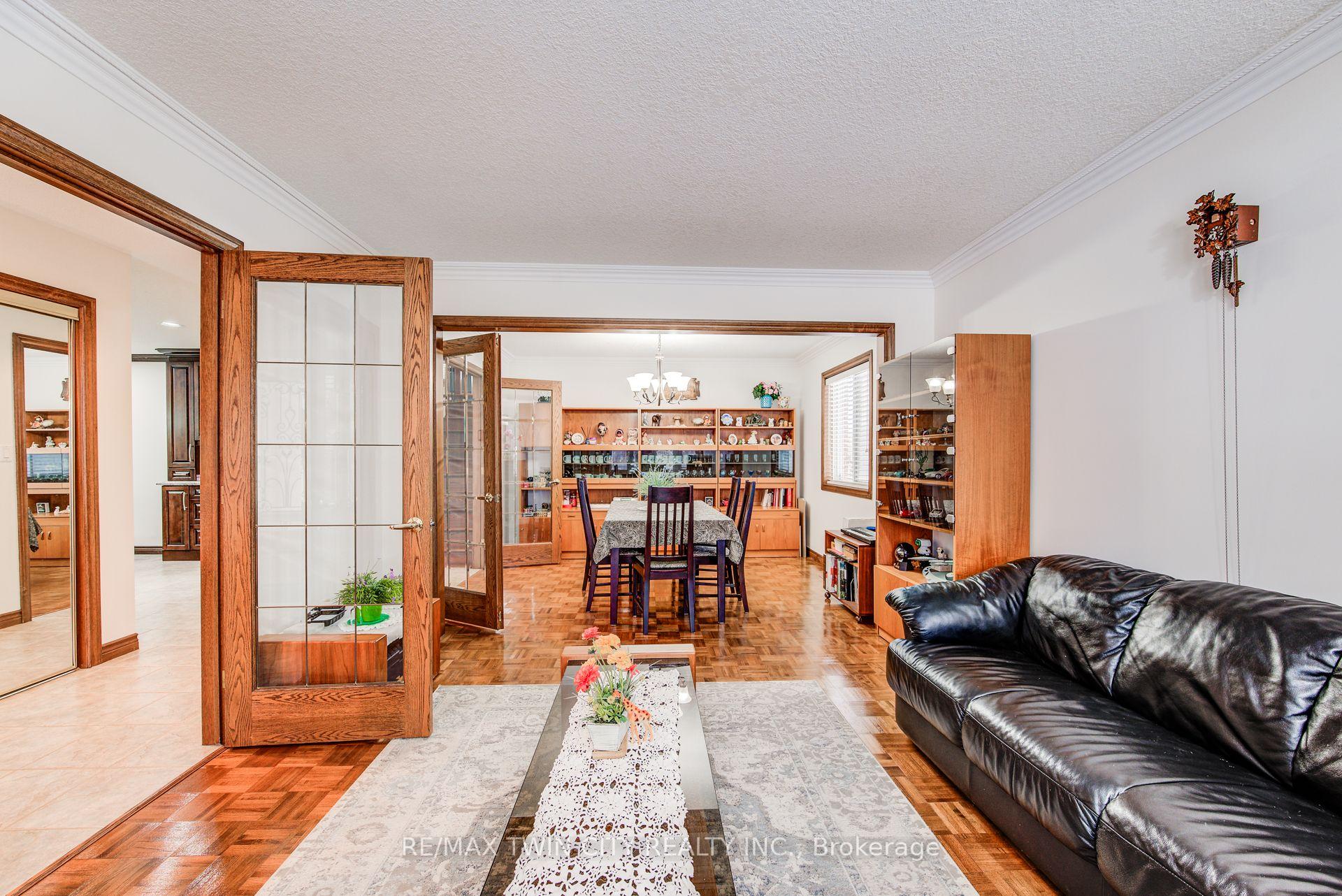 Photo 2 of 48 Wayne Avenue, Cambridge — HOMEH