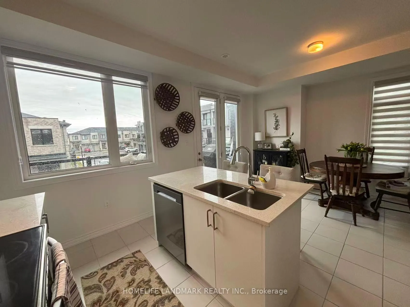 Photo 3 of 63 Sorbara Way, Whitby, Brooklin — HOMEH