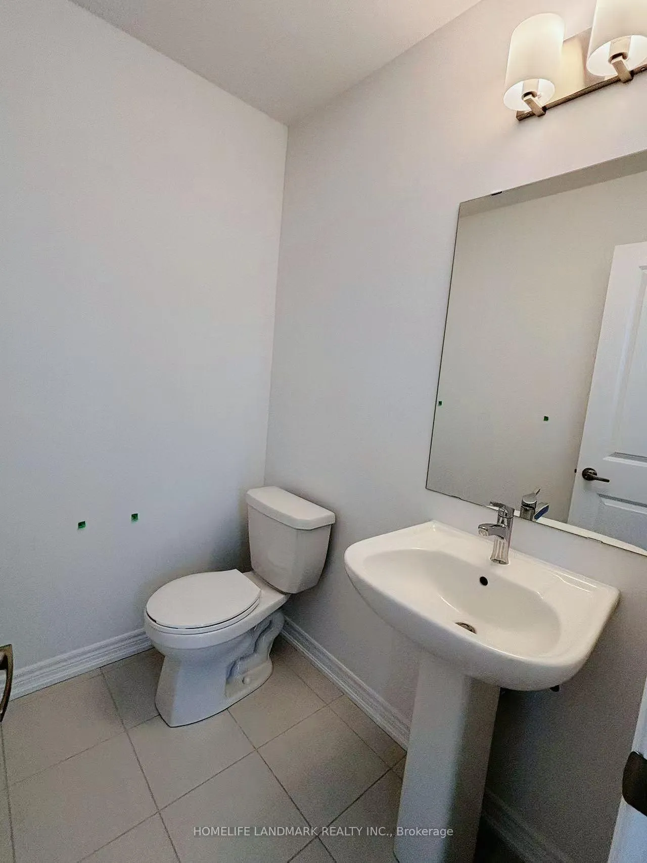 Photo 9 of 63 Sorbara Way, Whitby, Brooklin — HOMEH