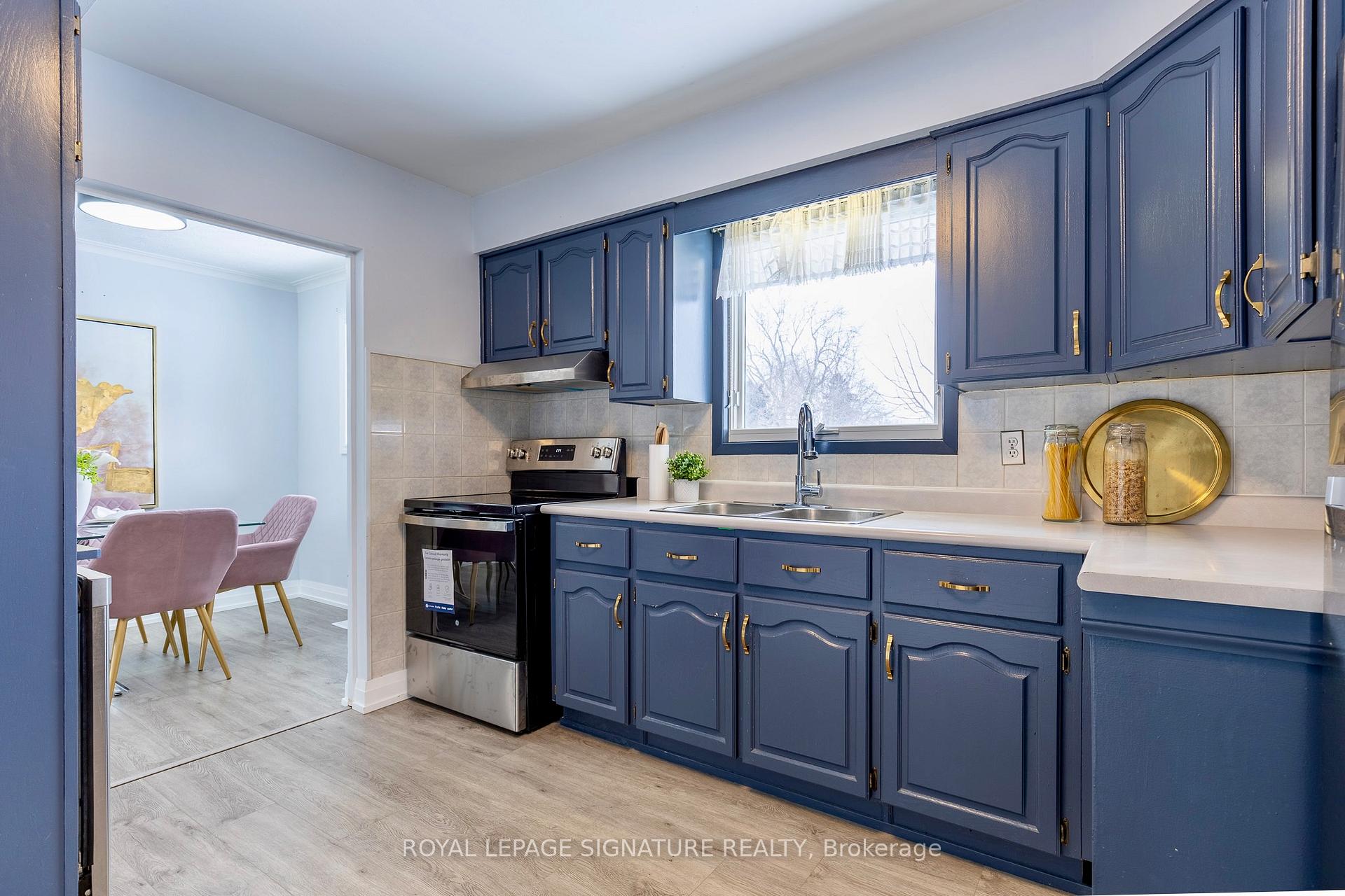 Photo 8 of 39 Stevens Crescent, Halton Hills, Georgetown — HOMEH