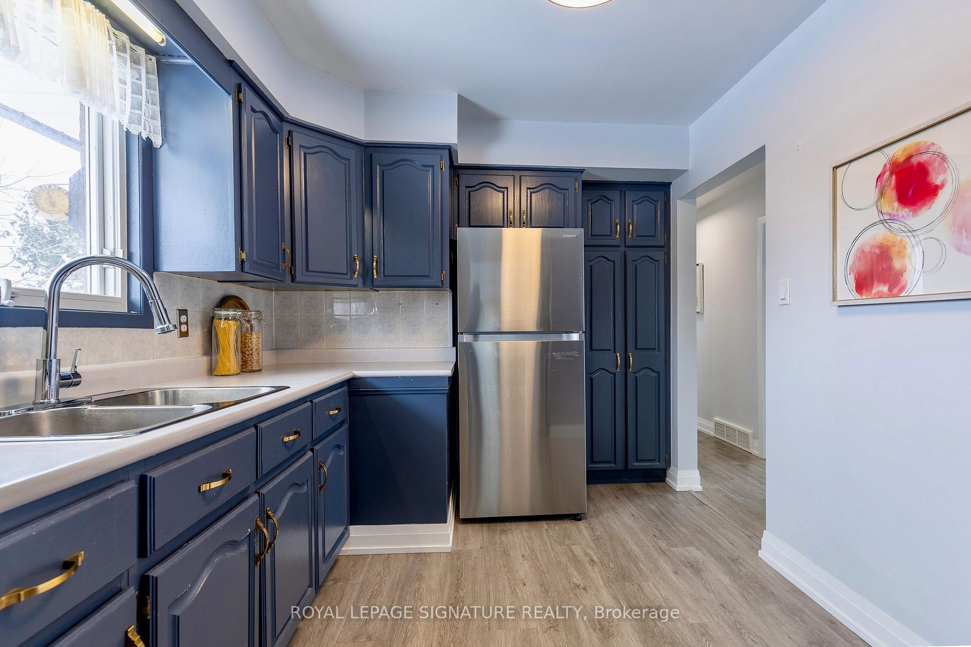 Photo 9 of 39 Stevens Crescent, Halton Hills, Georgetown — HOMEH