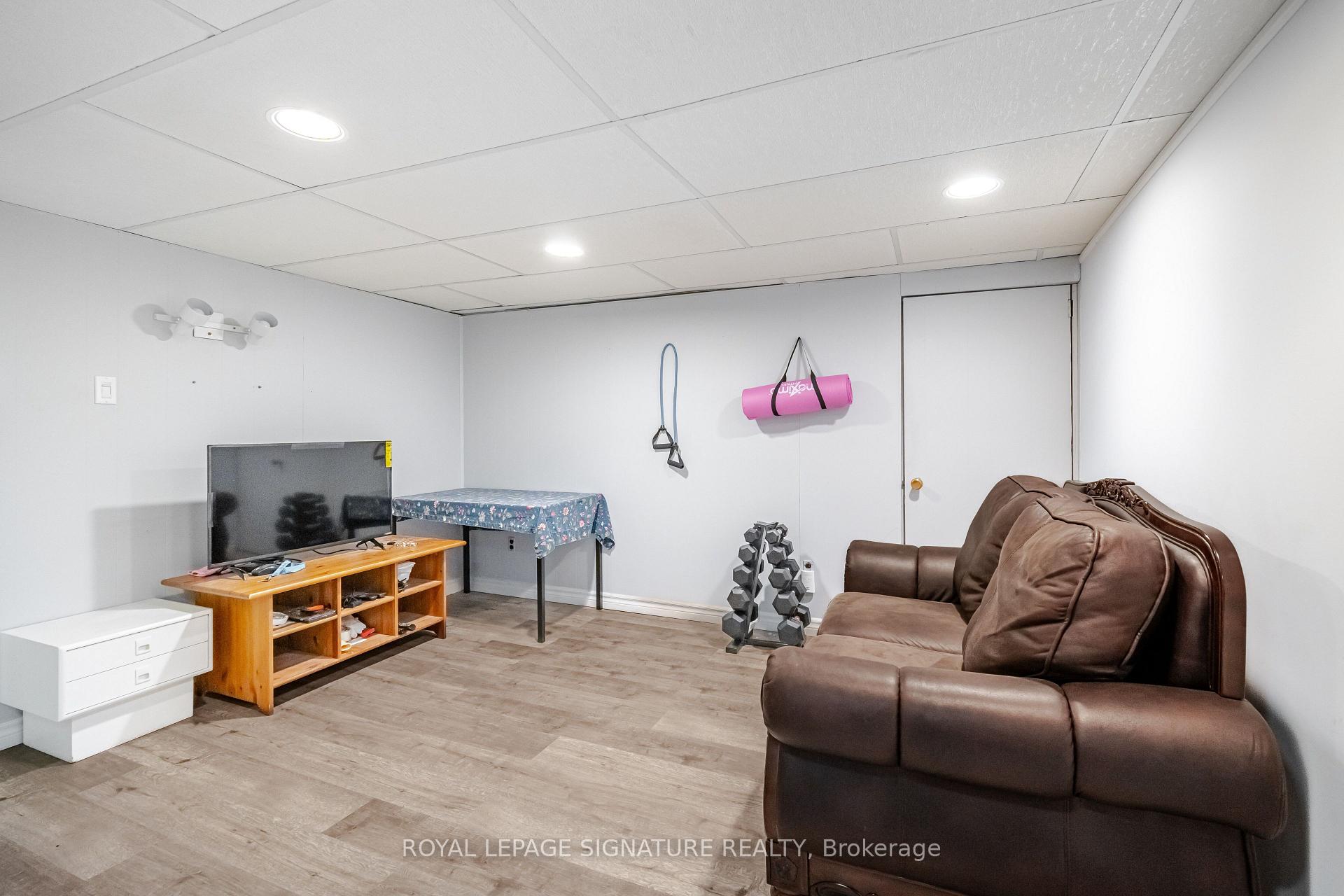 Photo 18 of 39 Stevens Crescent, Halton Hills, Georgetown — HOMEH