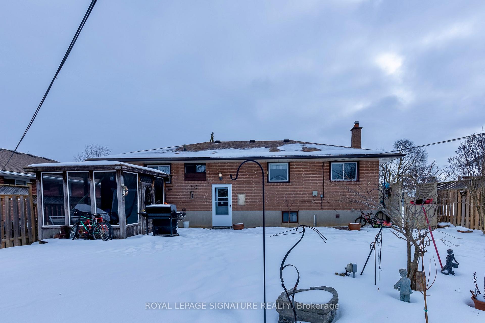 Photo 29 of 39 Stevens Crescent, Halton Hills, Georgetown — HOMEH