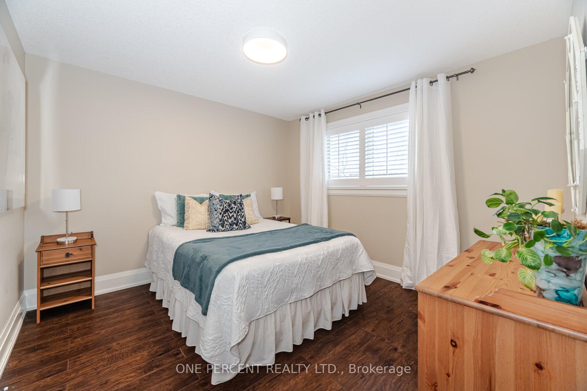 Photo 25 of 5 Bowes Court, Caledon, Bolton West — HOMEH