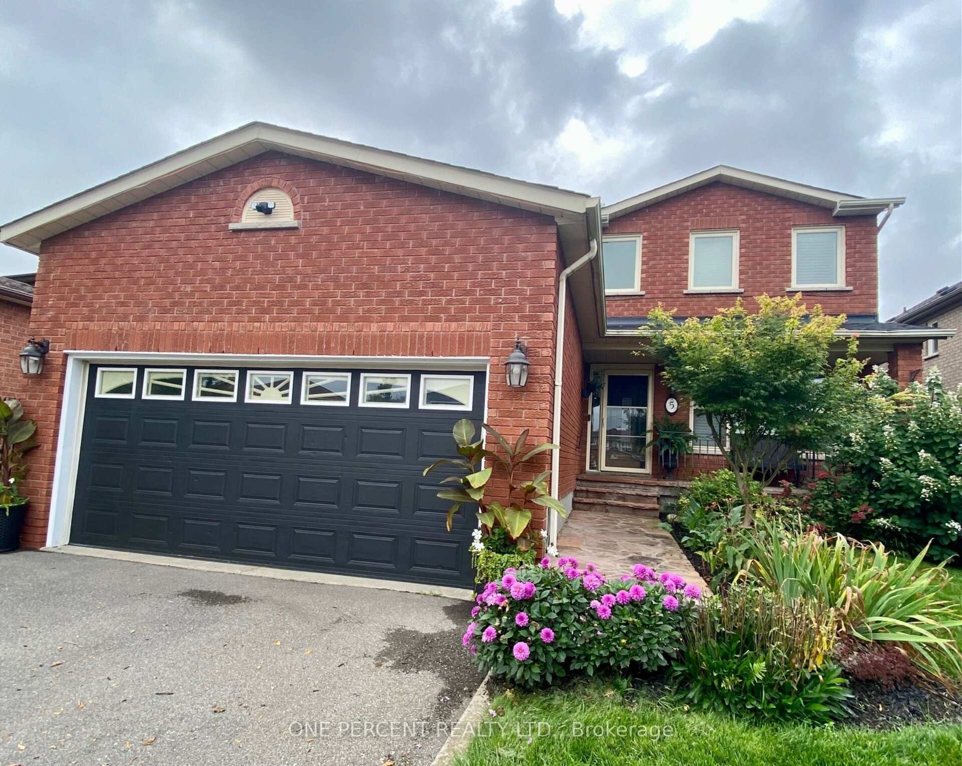 Photo 45 of 5 Bowes Court, Caledon, Bolton West — HOMEH
