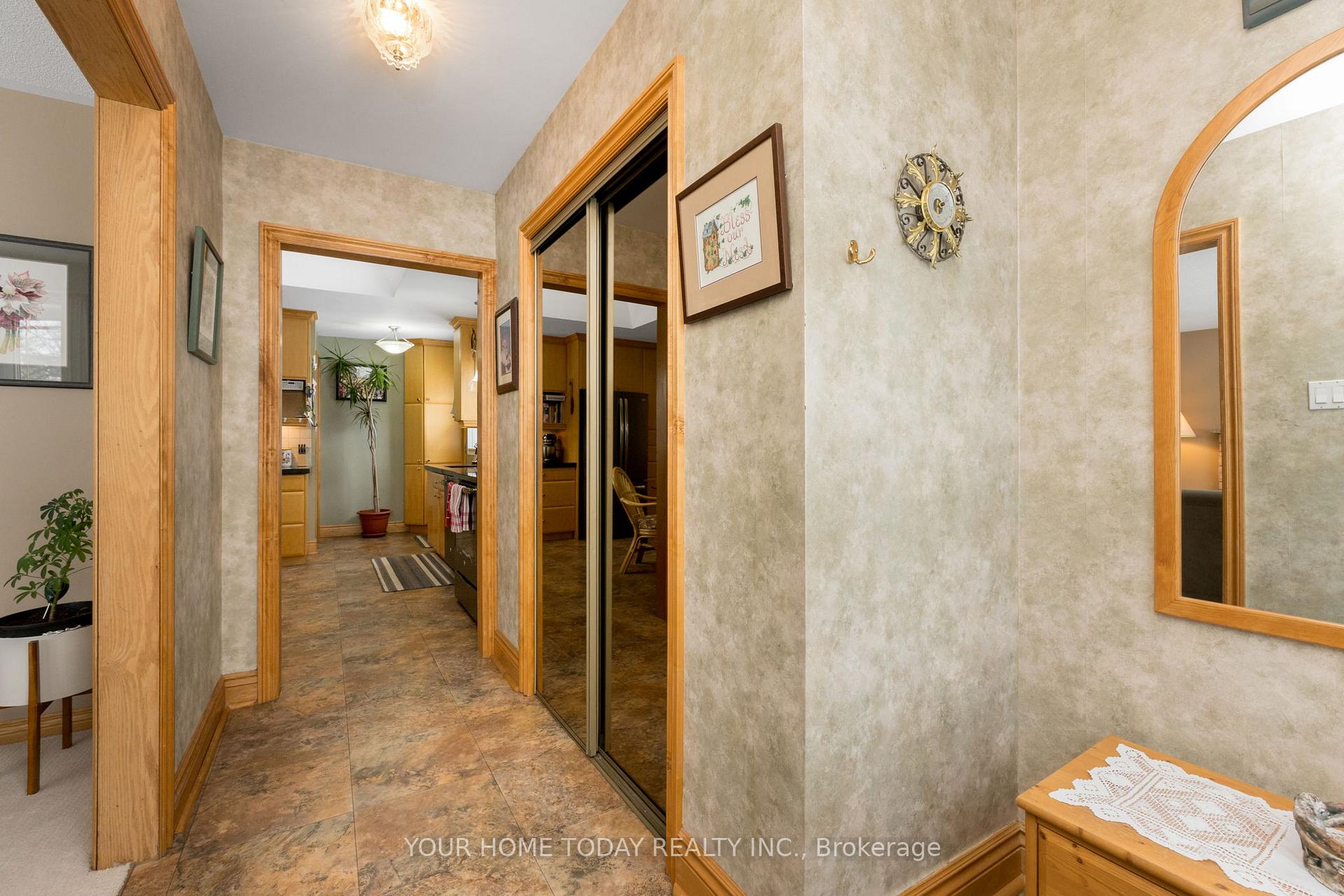 Photo 5 of 78 Marilyn Crescent, Halton Hills, Georgetown — HOMEH