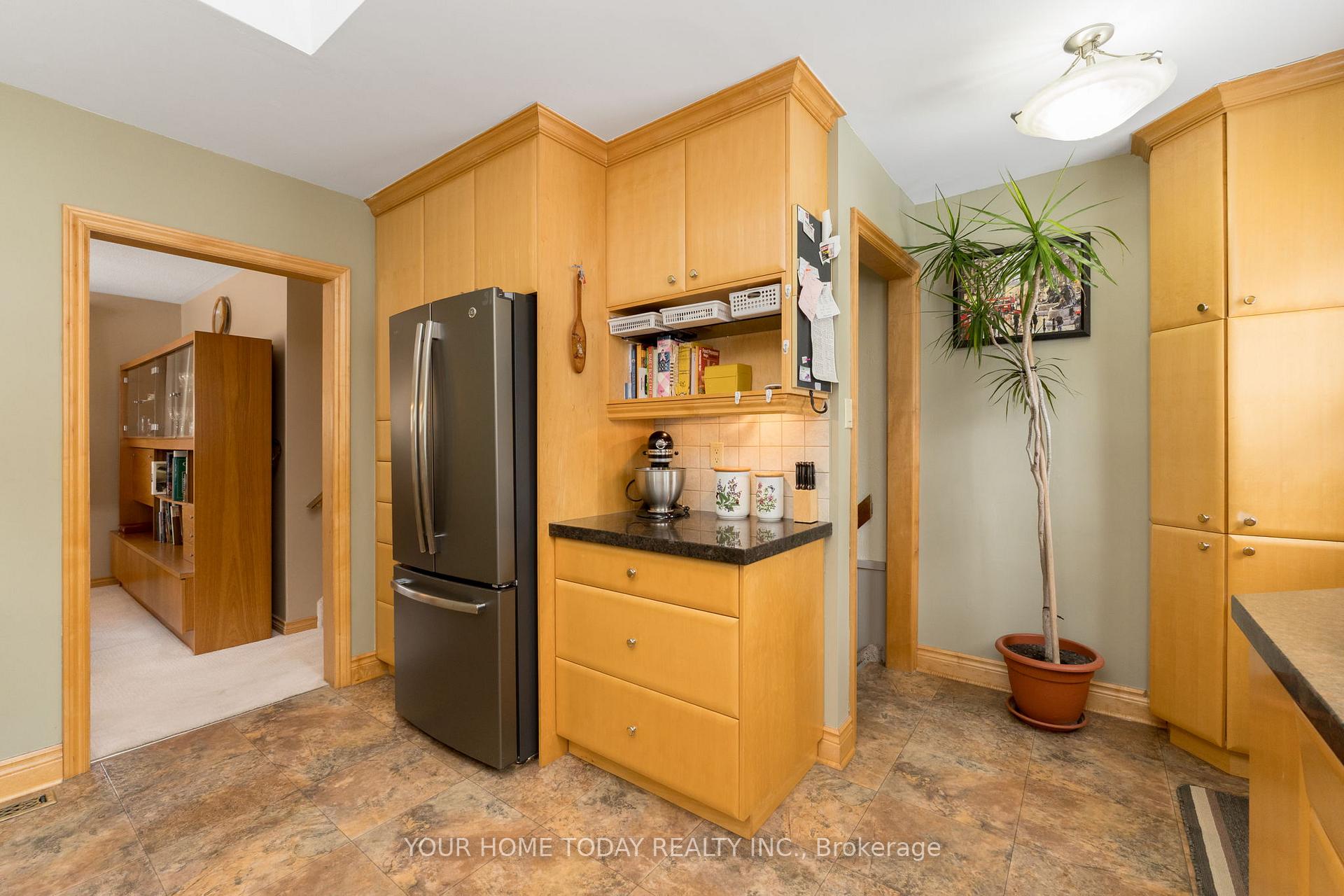 Photo 12 of 78 Marilyn Crescent, Halton Hills, Georgetown — HOMEH