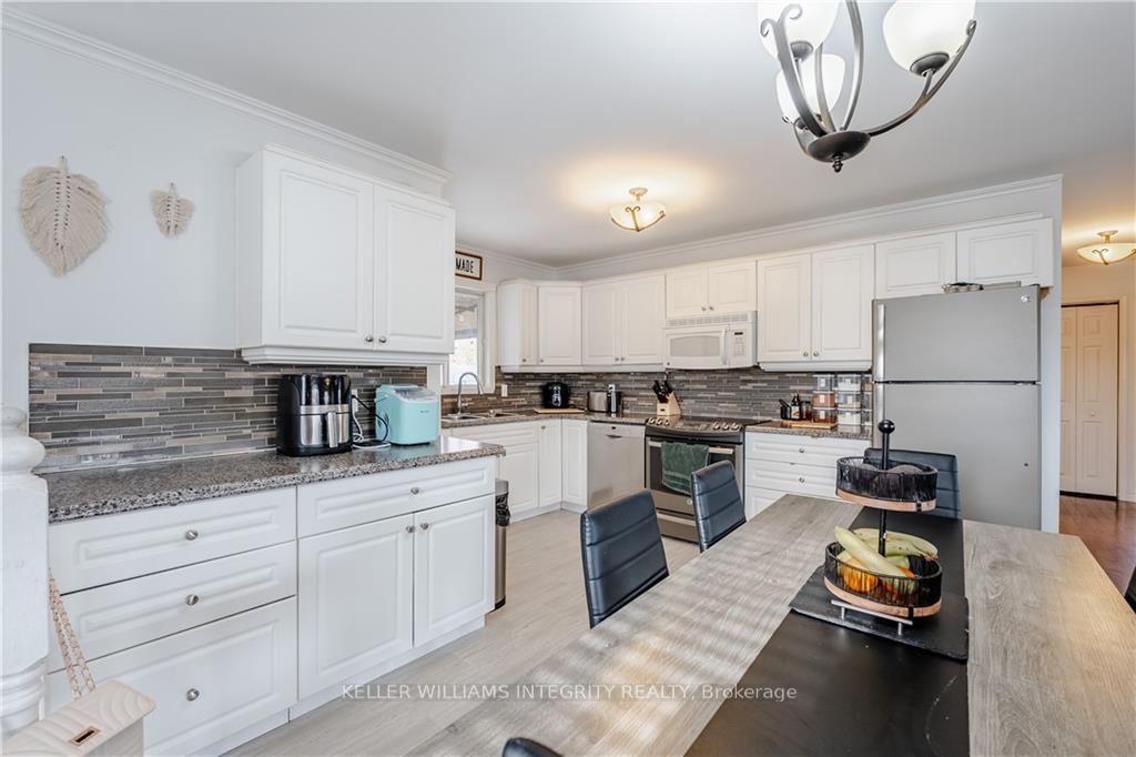 Photo 14 of 2402 Edgar Street, Cornwall — HOMEH