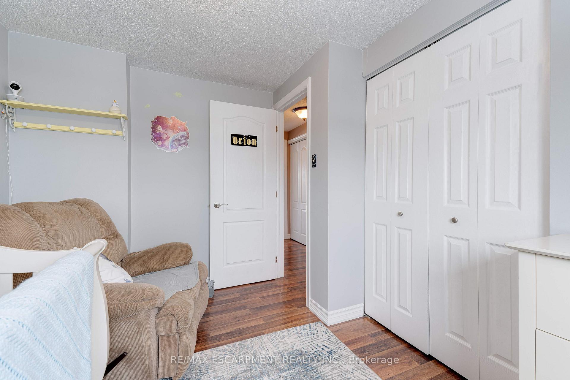 Photo 18 of 138 Sekura Crescent, Cambridge — HOMEH