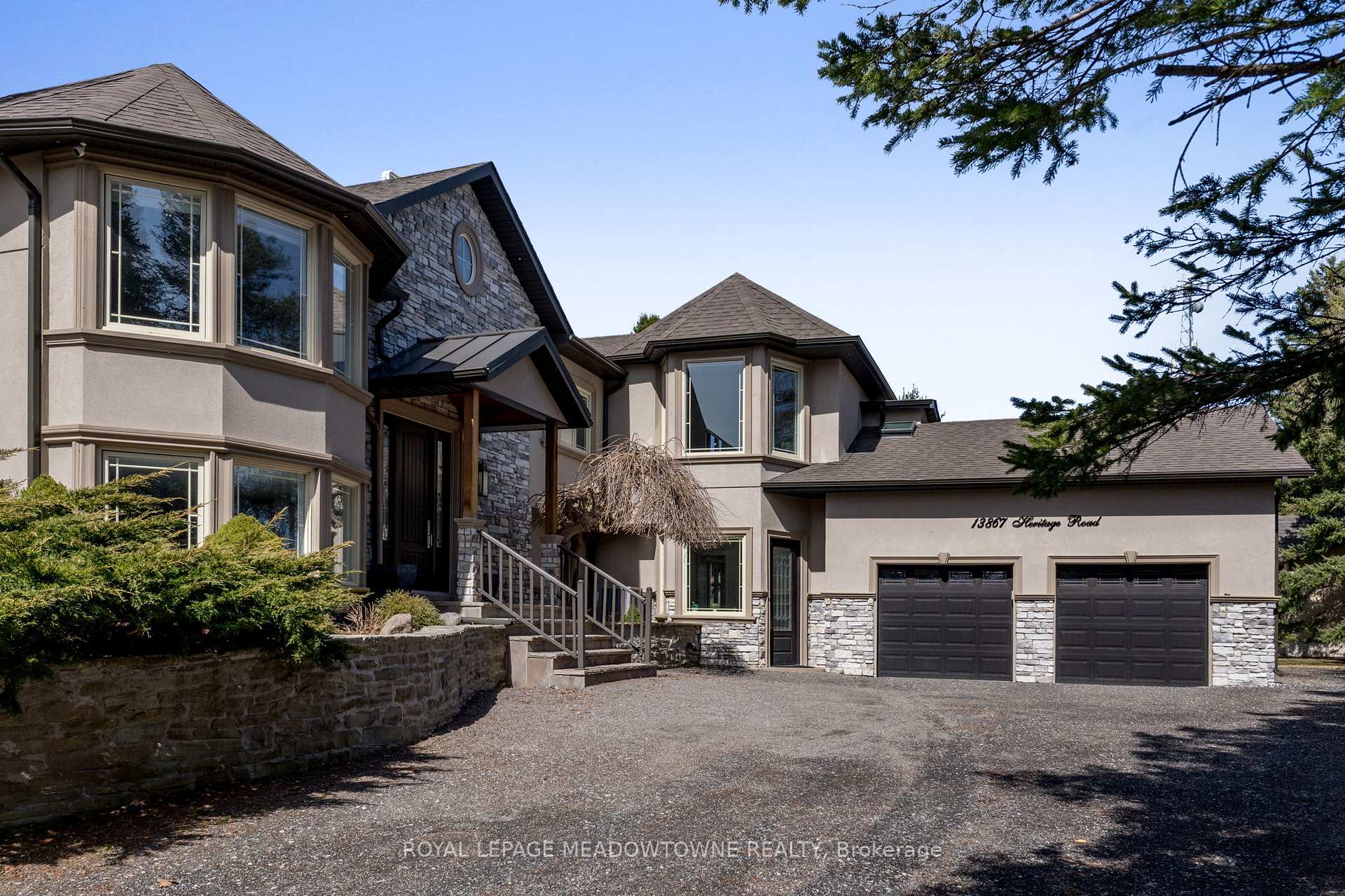 Front of 13867 Heritage Road
