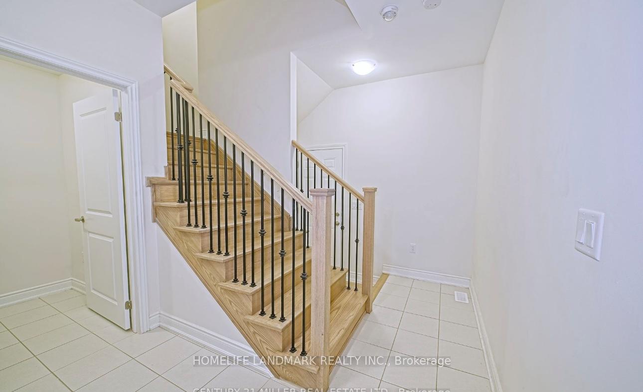 Photo 3 of 3275 Sixth Line, Oakville, Glenorchy — HOMEH