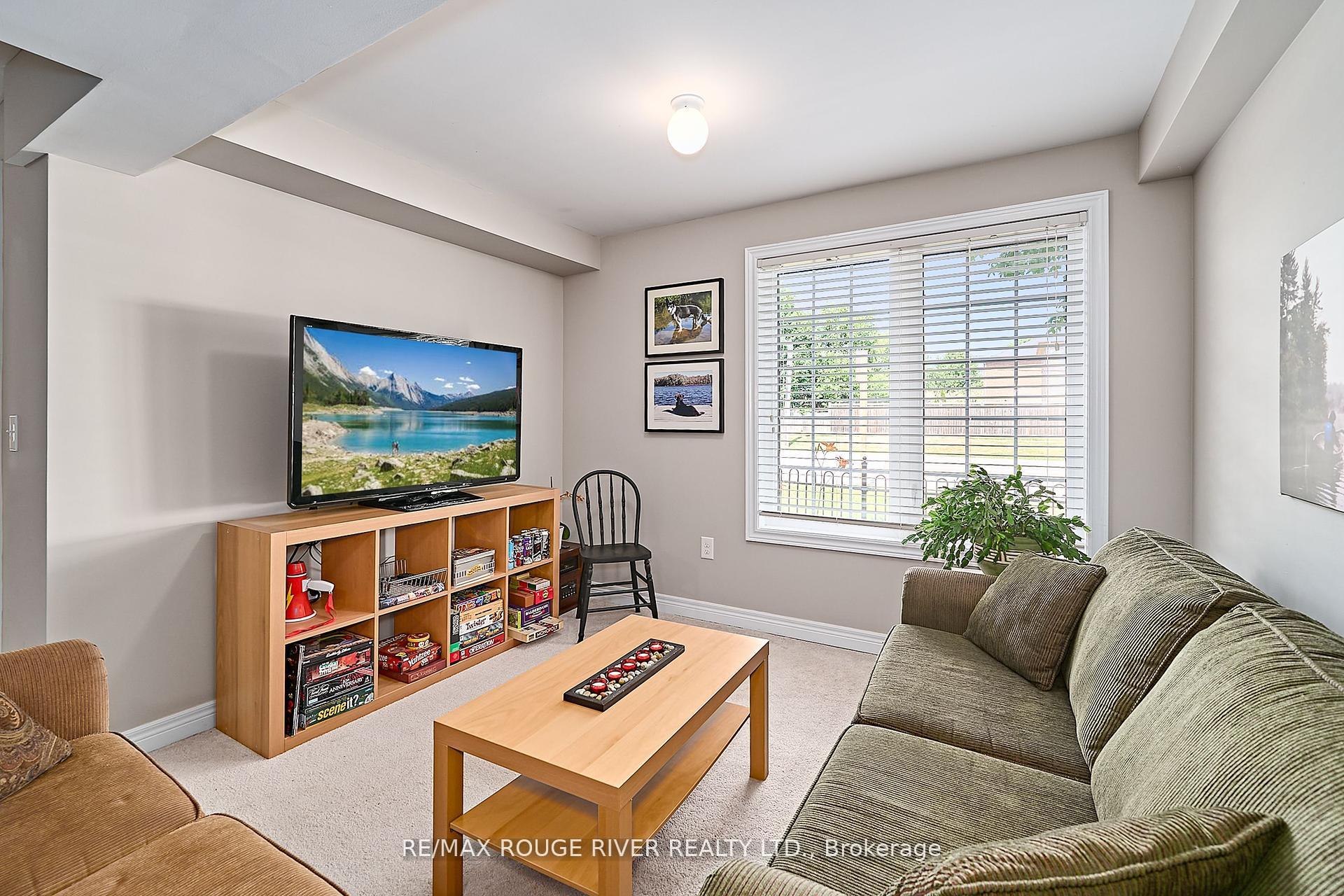 Photo 1 of 26 Lander Crescent, Clarington, Bowmanville — HOMEH