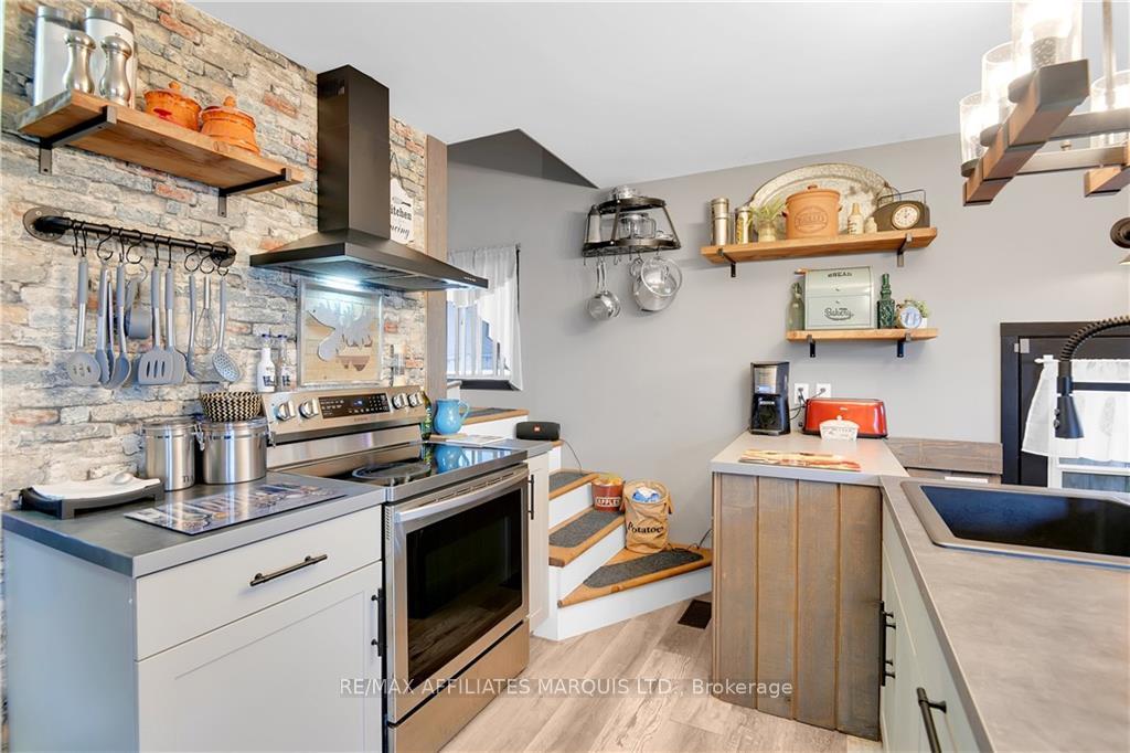 Photo 11 of 14 Bellamy Street, Cornwall — HOMEH