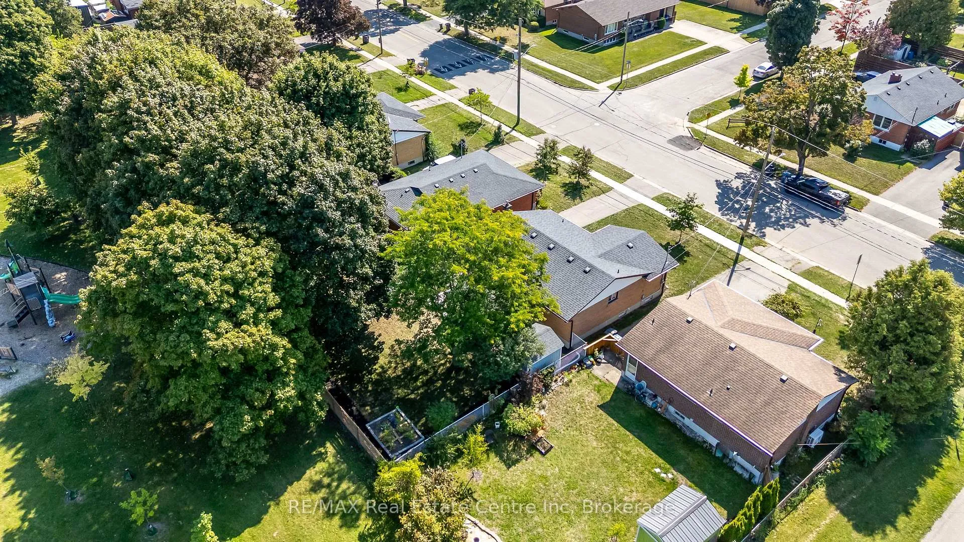 Photo 25 of 154 Waverley Drive, Guelph, Riverside Park — HOMEH