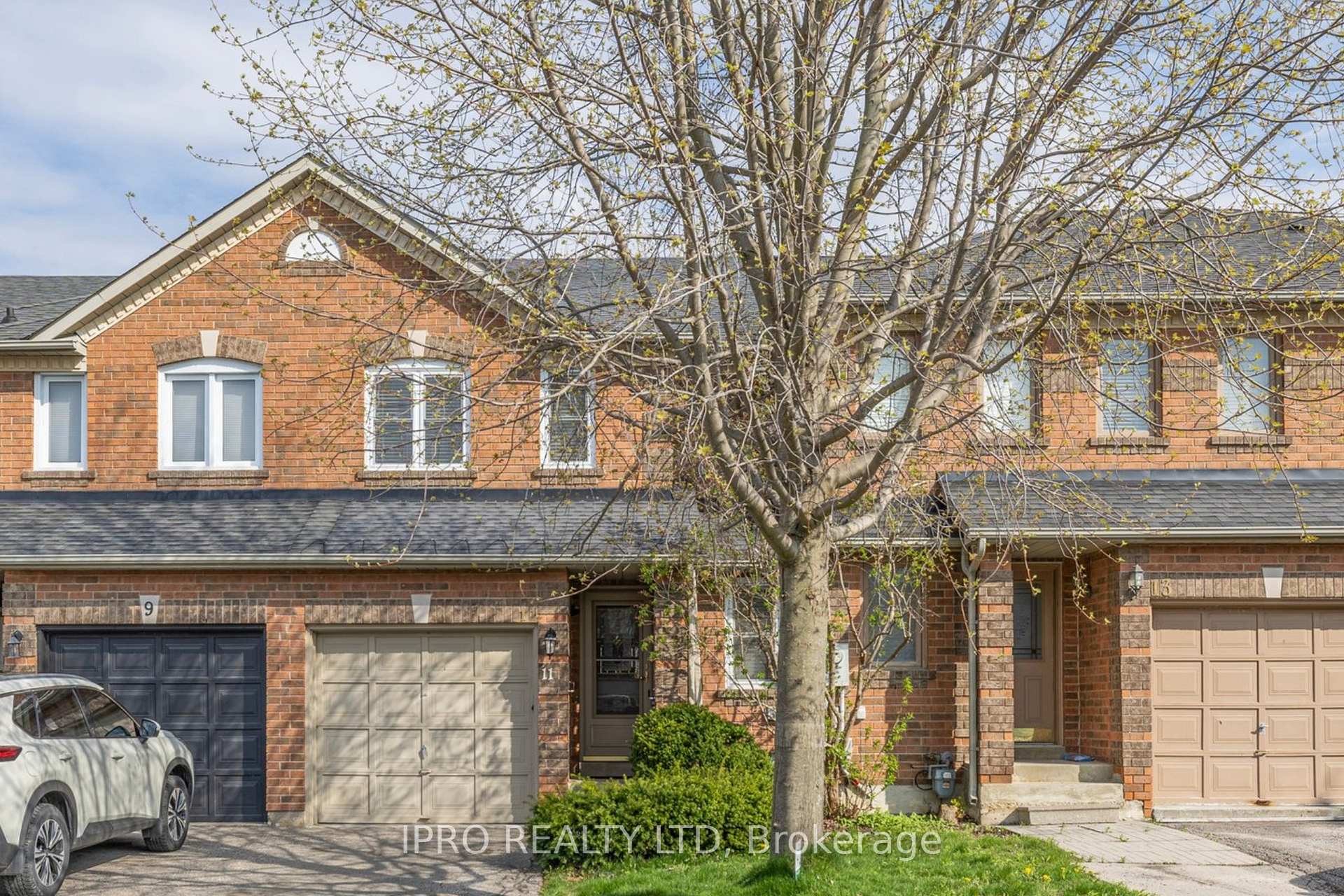 Front of 11 Alderbrook Place