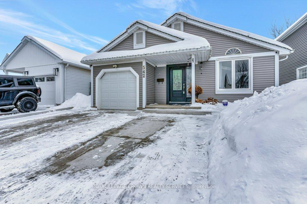 Photo 3 of 542 Trico Drive, Cambridge — HOMEH