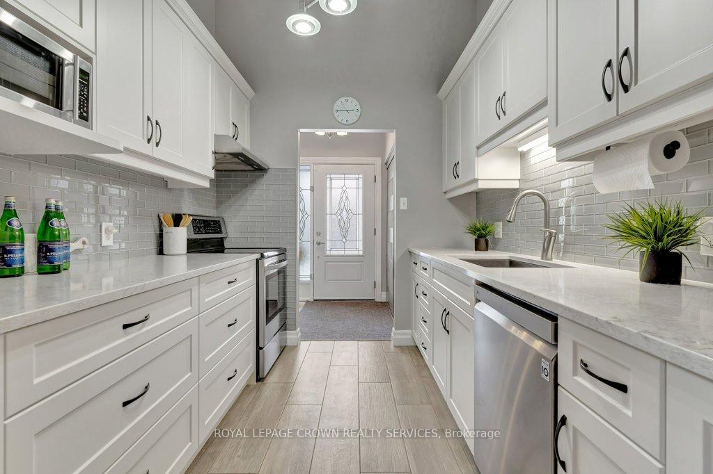 Photo 7 of 542 Trico Drive, Cambridge — HOMEH