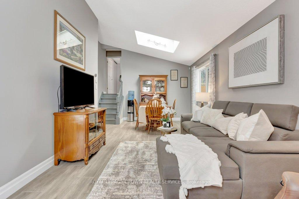 Photo 15 of 542 Trico Drive, Cambridge — HOMEH