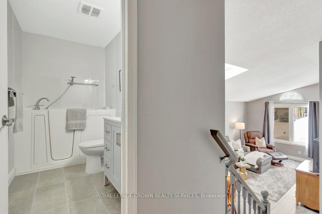 Photo 20 of 542 Trico Drive, Cambridge — HOMEH